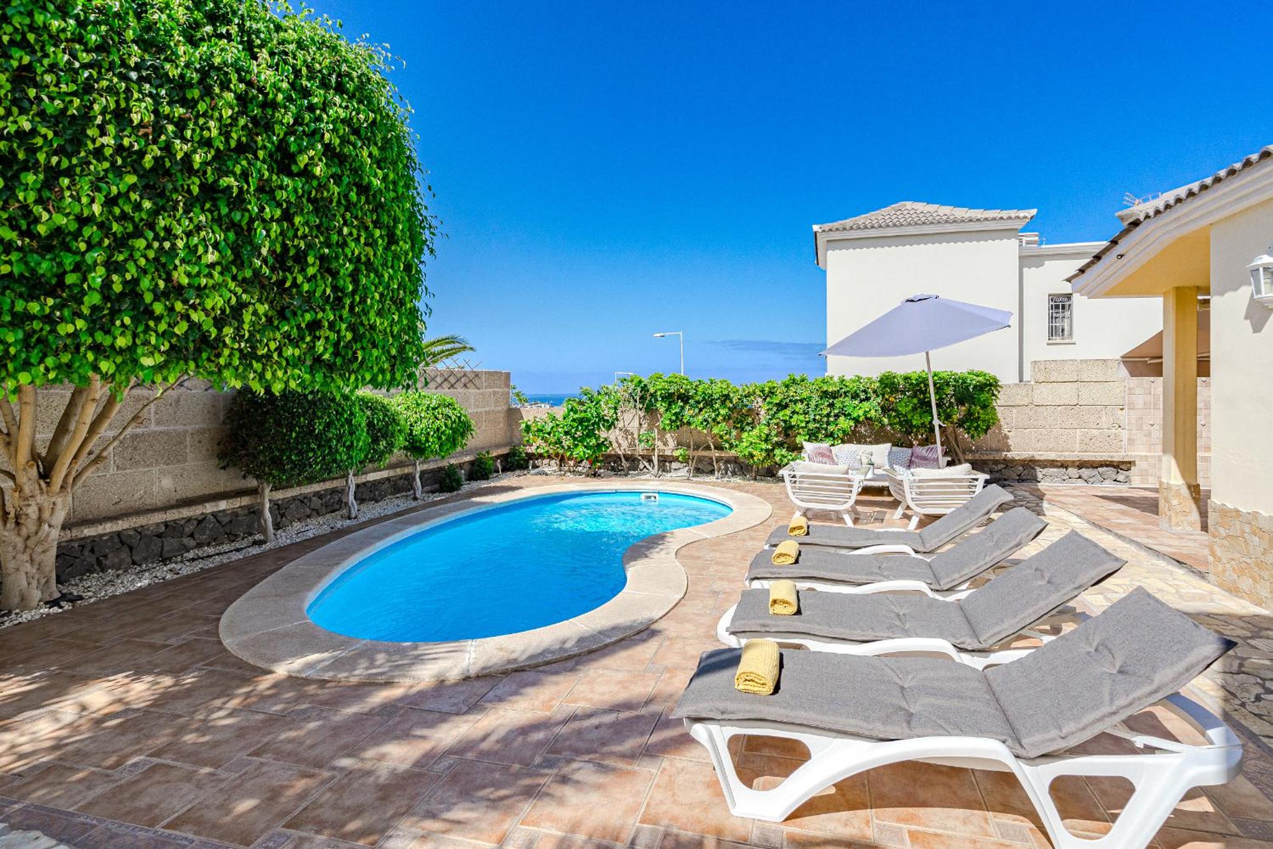 Villa con piscina en Madroñal Fañabe, Costa Adeje view 4
