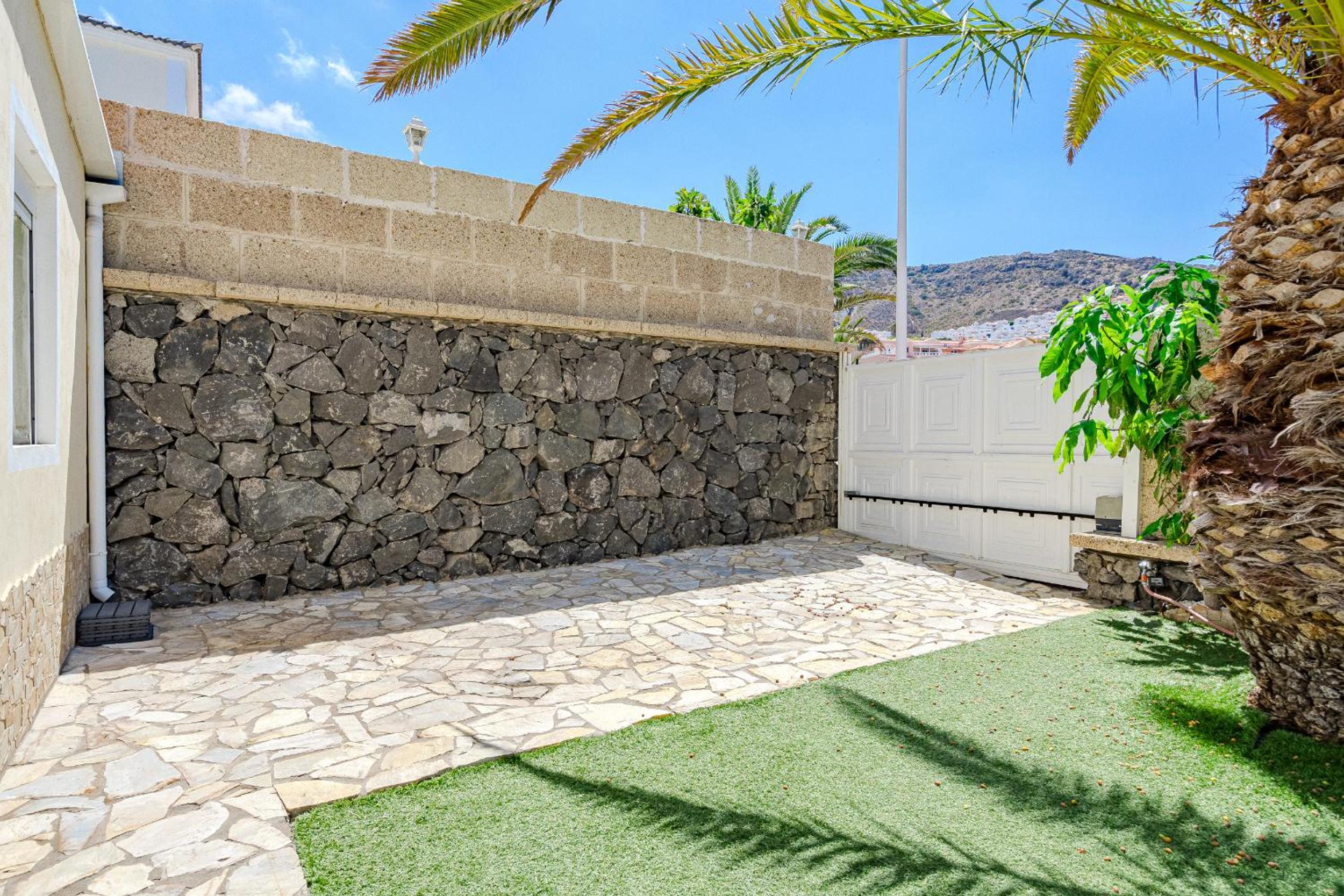 Villa con piscina en Madroñal Fañabe, Costa Adeje view 5