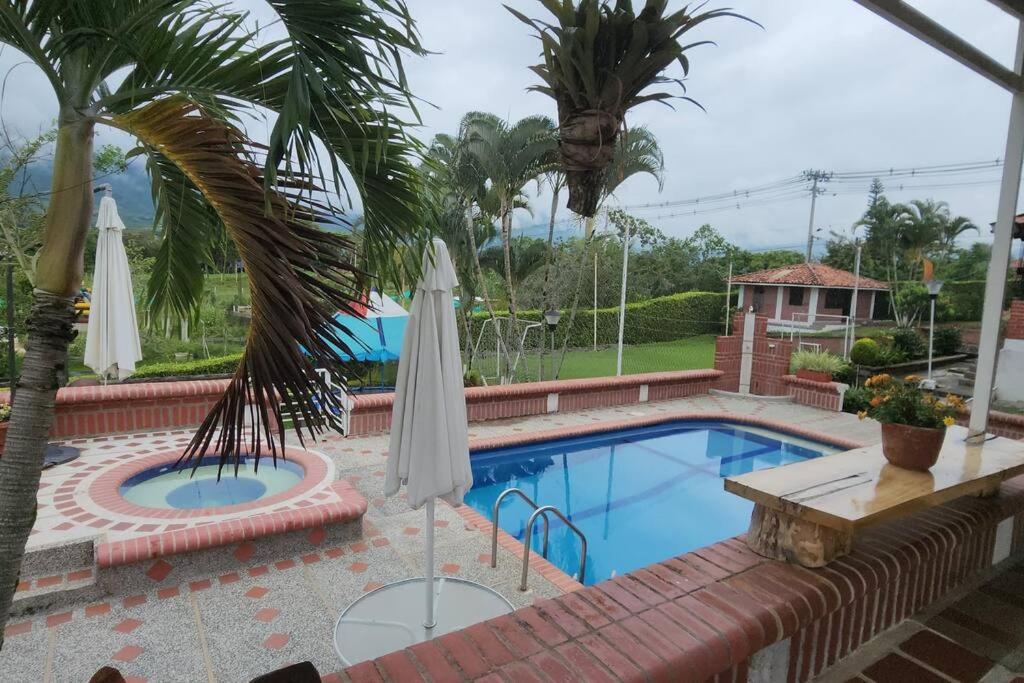 Cabaña campestre en Tuluá