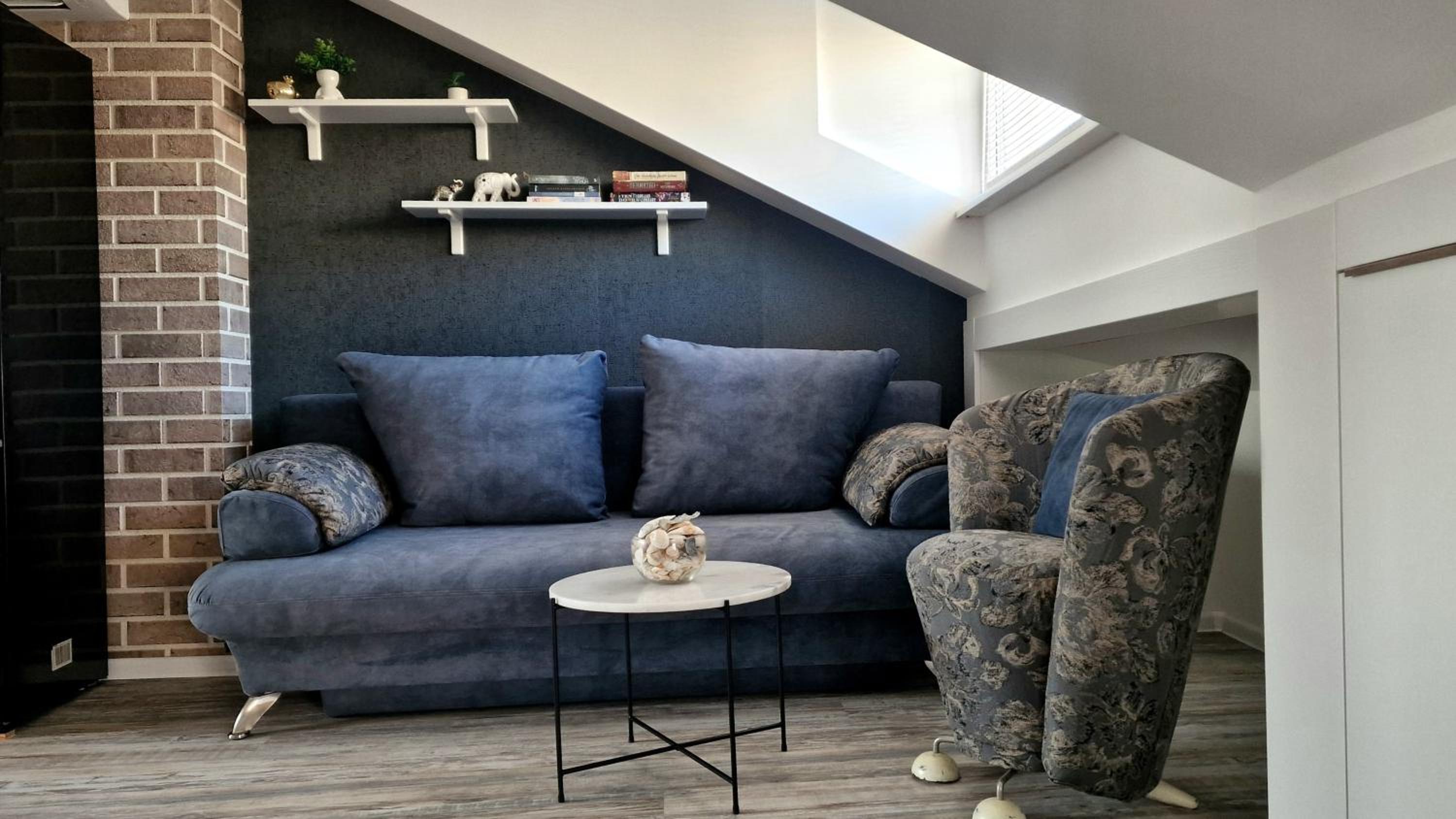 Charming City Center Loft Apartment