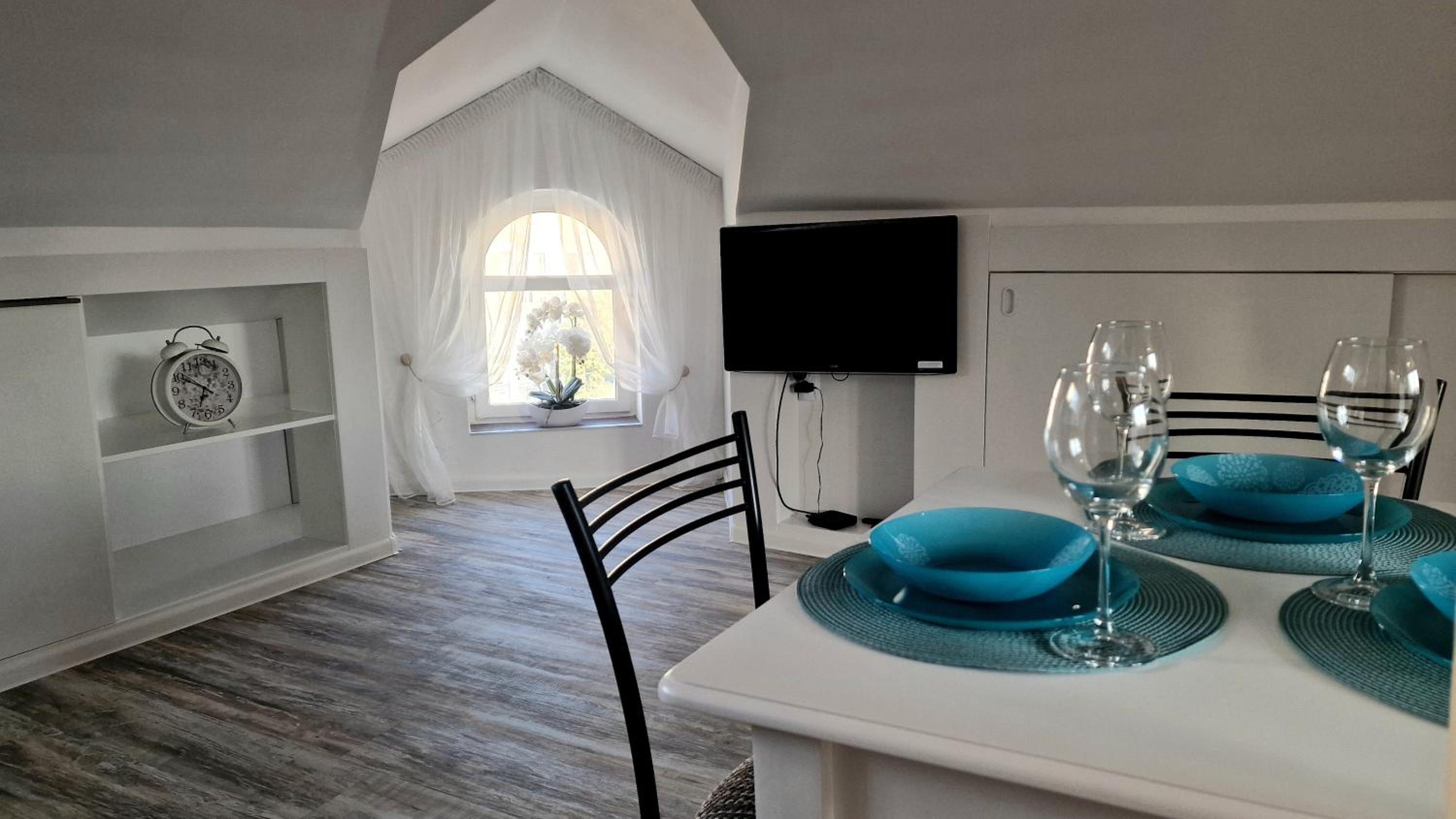 Charming City Center Loft Apartment