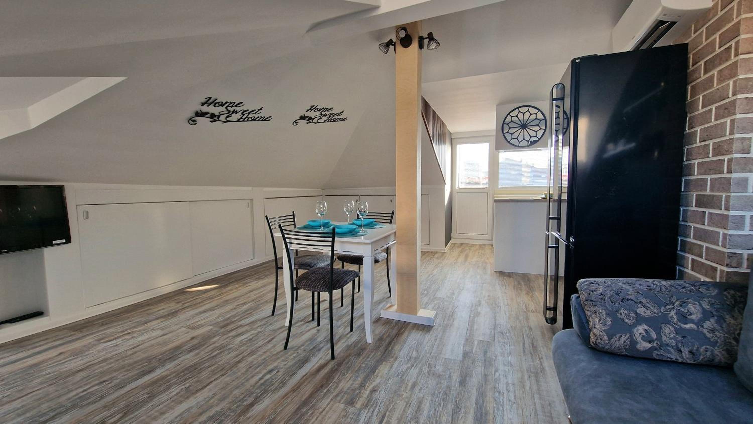 Charming City Center Loft Apartment