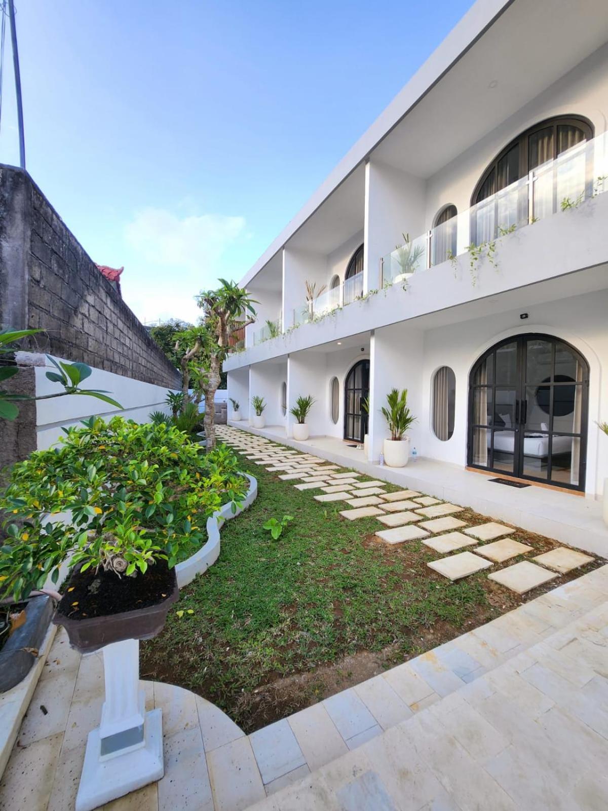 Hotel Daniswara Villa - Image 1