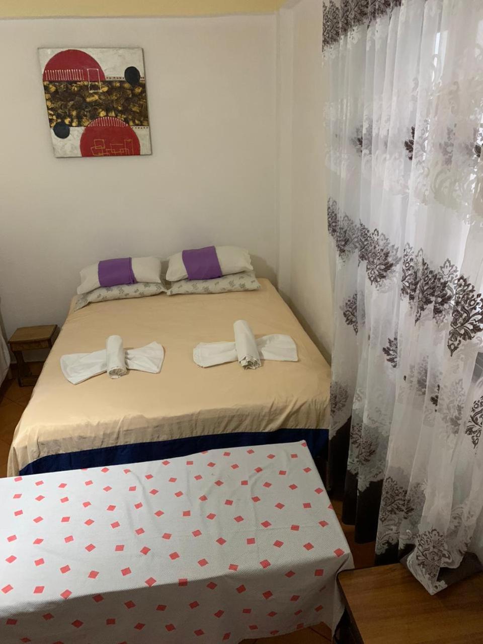 Mani rooms