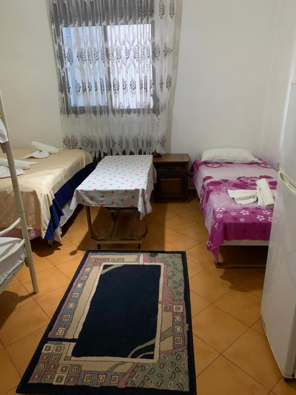 Mani rooms