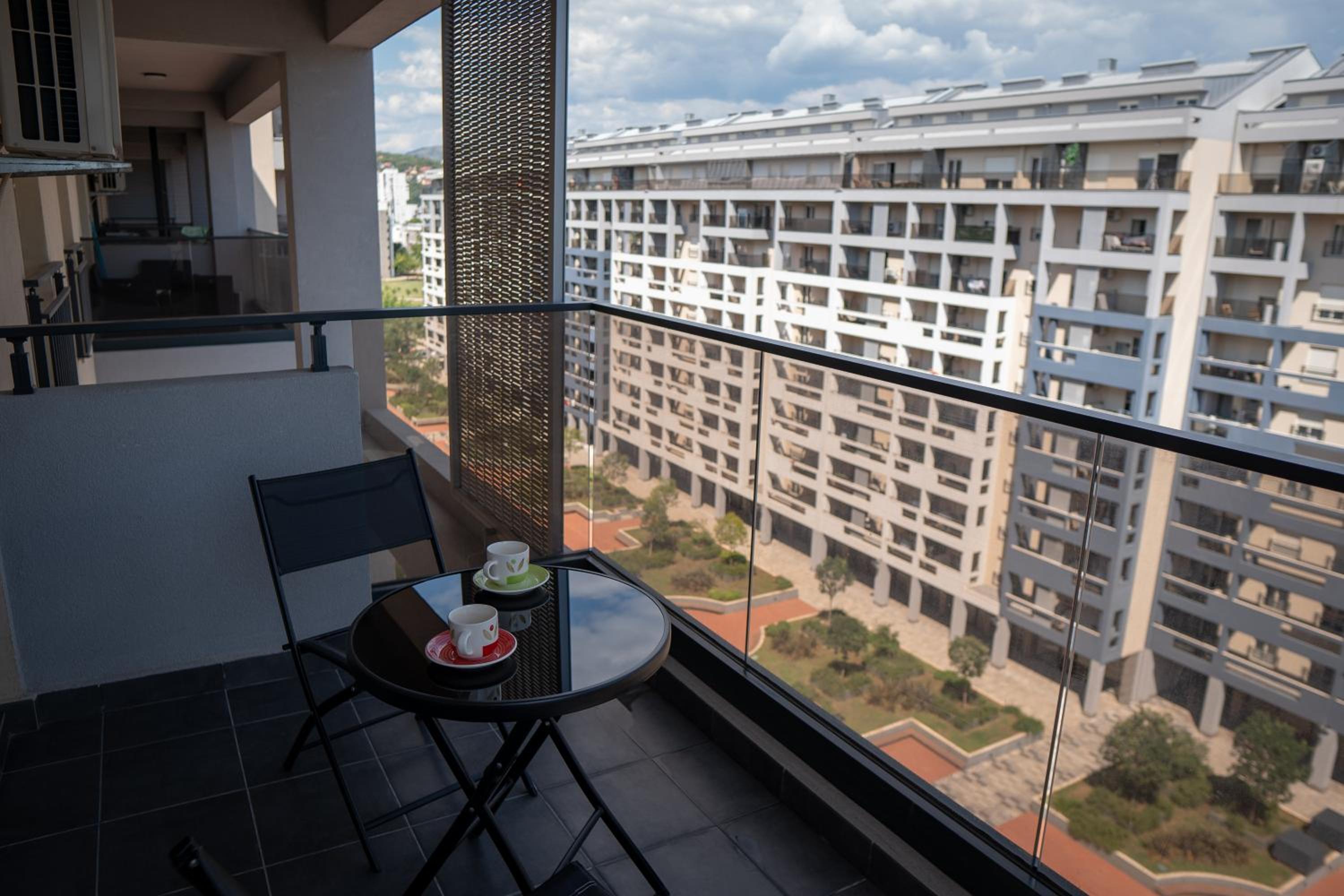 Apartment Minna Master Quart view 3