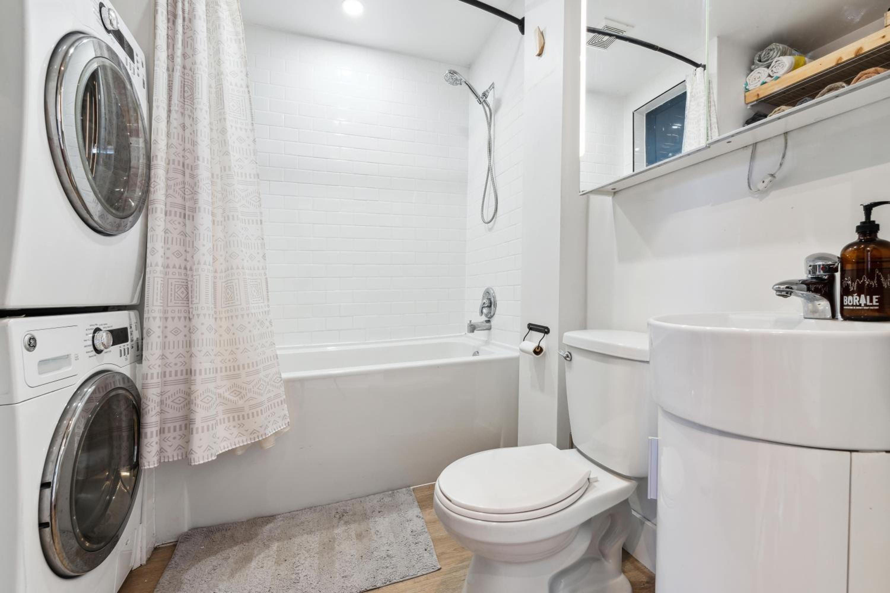 Jolie maison entière à Montréal