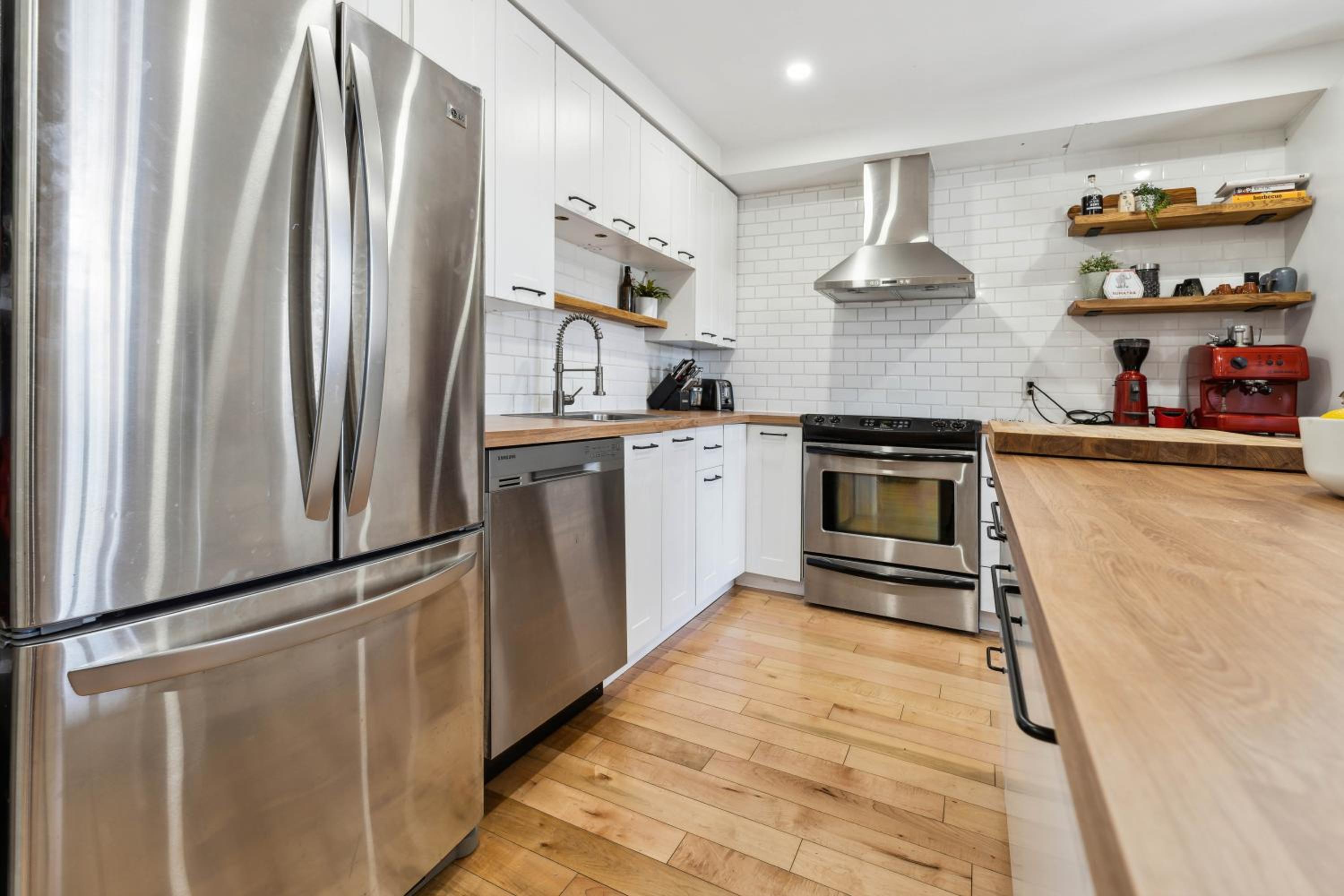 Jolie maison entière à Montréal