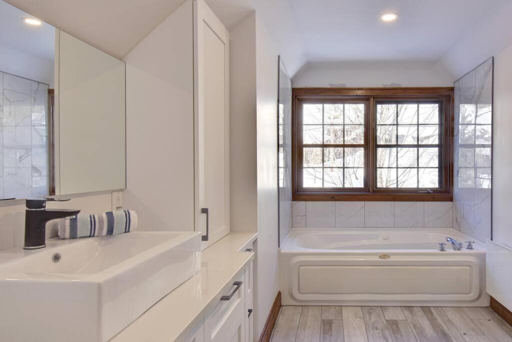 Les Falaises Mont Tremblant Luxury Ski Retreat