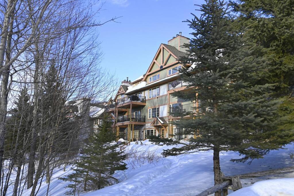 Les Falaises Mont Tremblant Luxury Ski Retreat