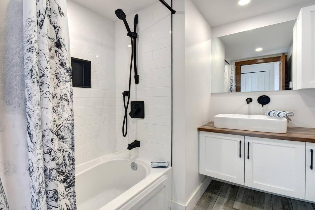 Les Falaises Mont Tremblant Luxury Ski Retreat