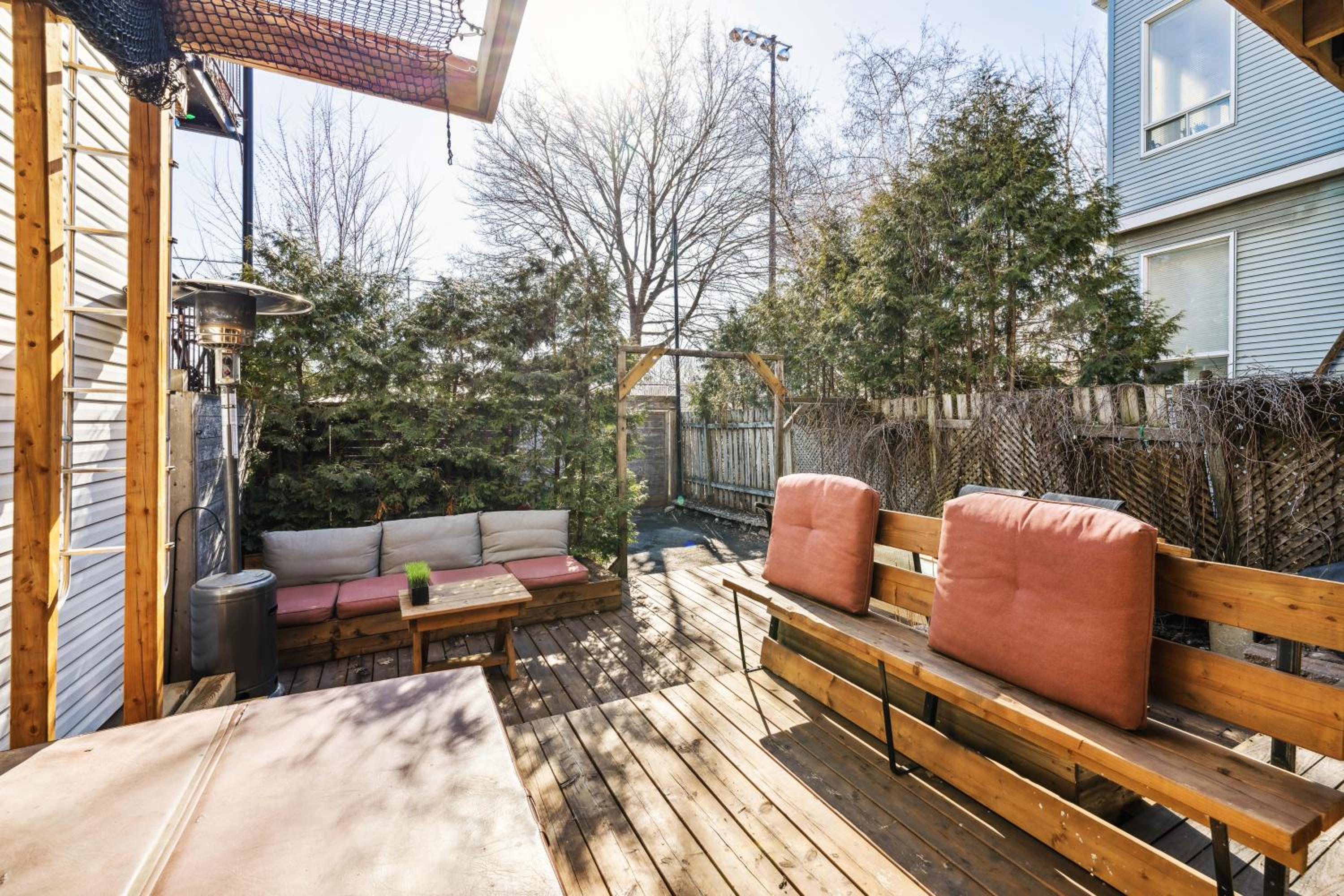 Jolie maison entière à Montréal