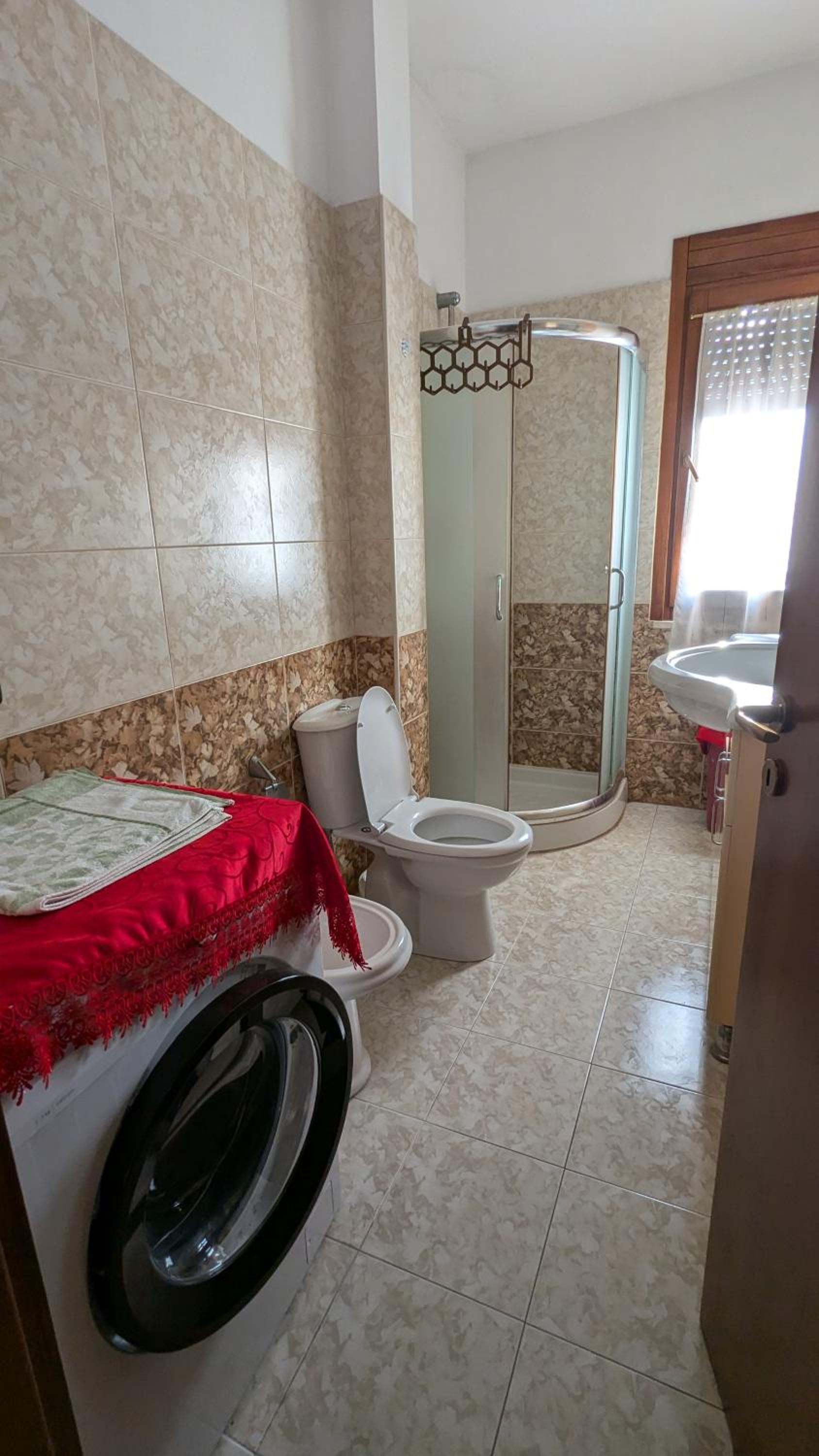 visitShkoder - Noel's Home