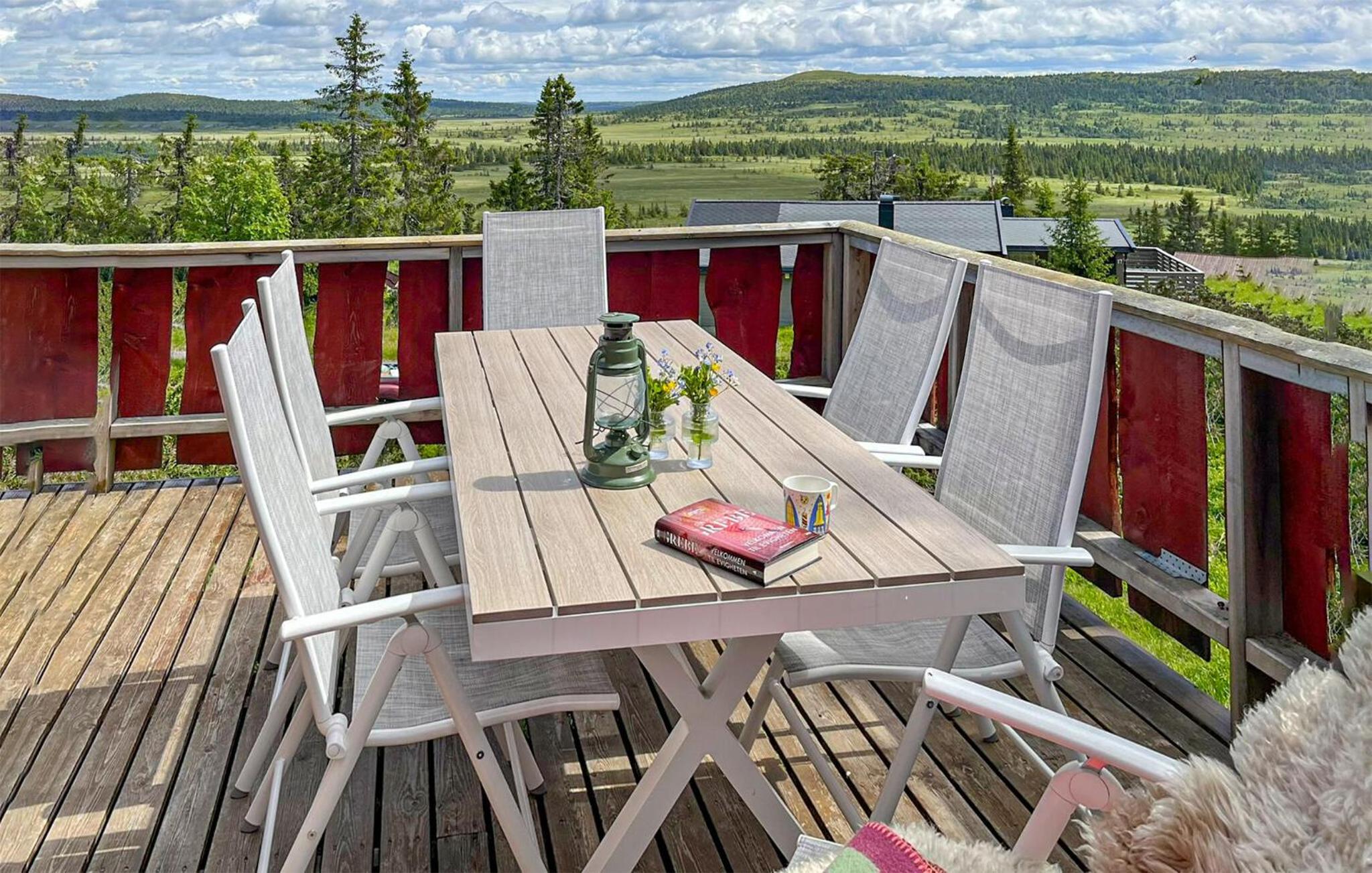 Three-Bedroom Holiday Home In Sjusjoen view 3