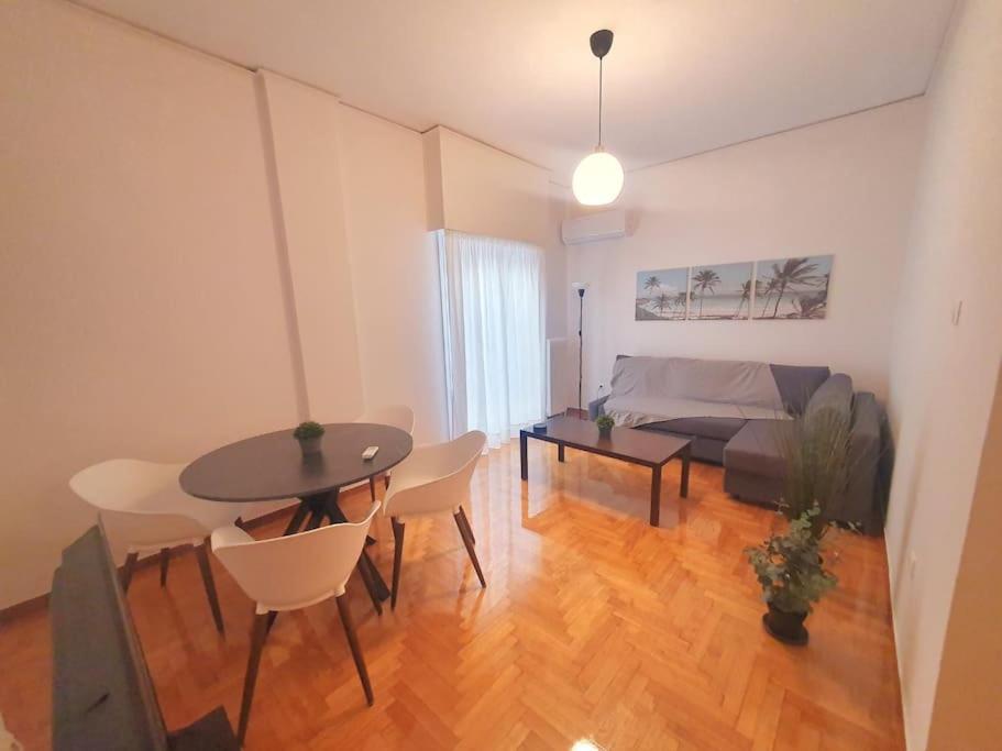 George's Cozy 60m2 Apartment 7' Metro