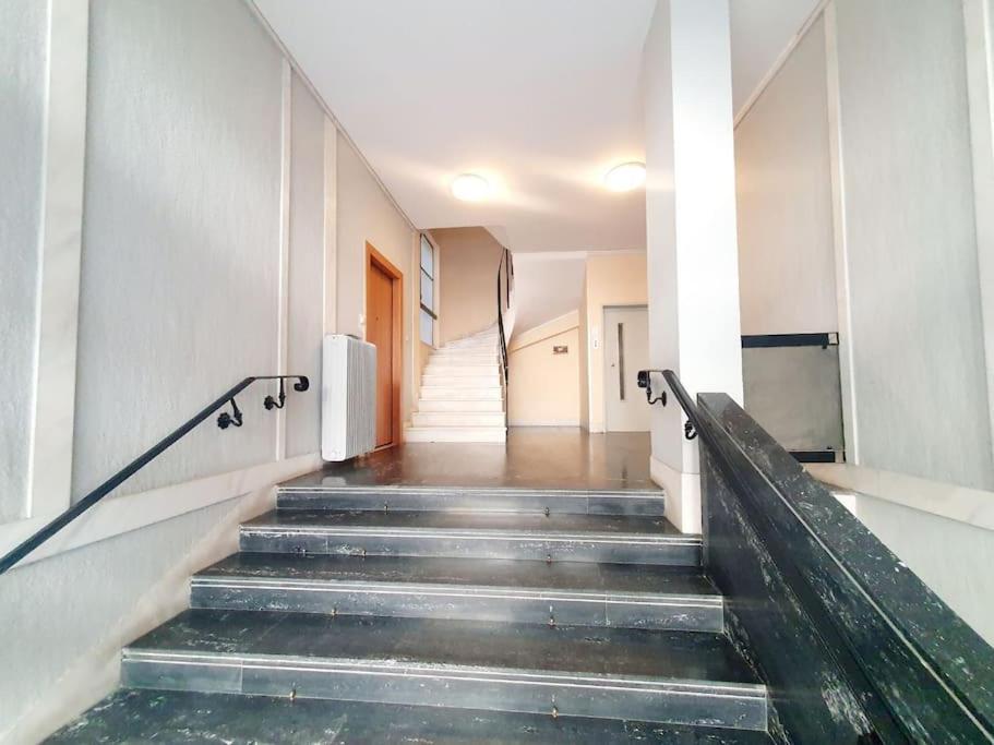 George's Cozy 60m2 Apartment 7' Metro