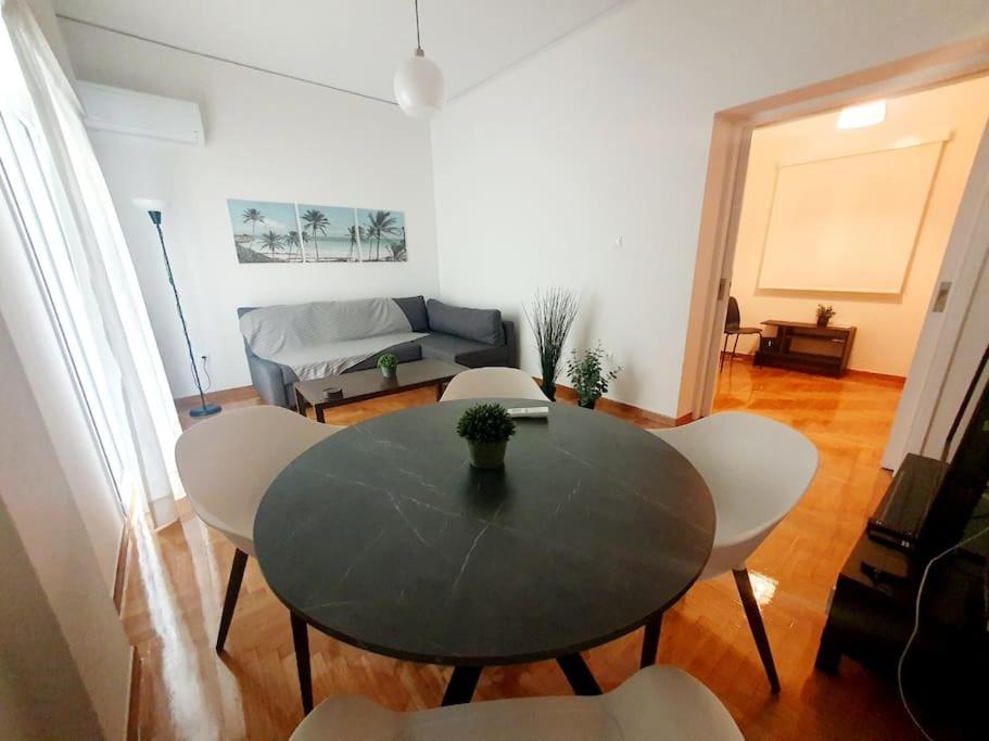 George's Cozy 60m2 Apartment 7' Metro