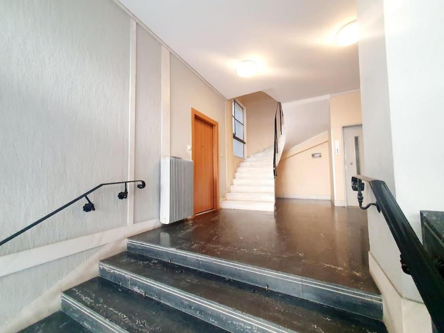George's Cozy 60m2 Apartment 7' Metro