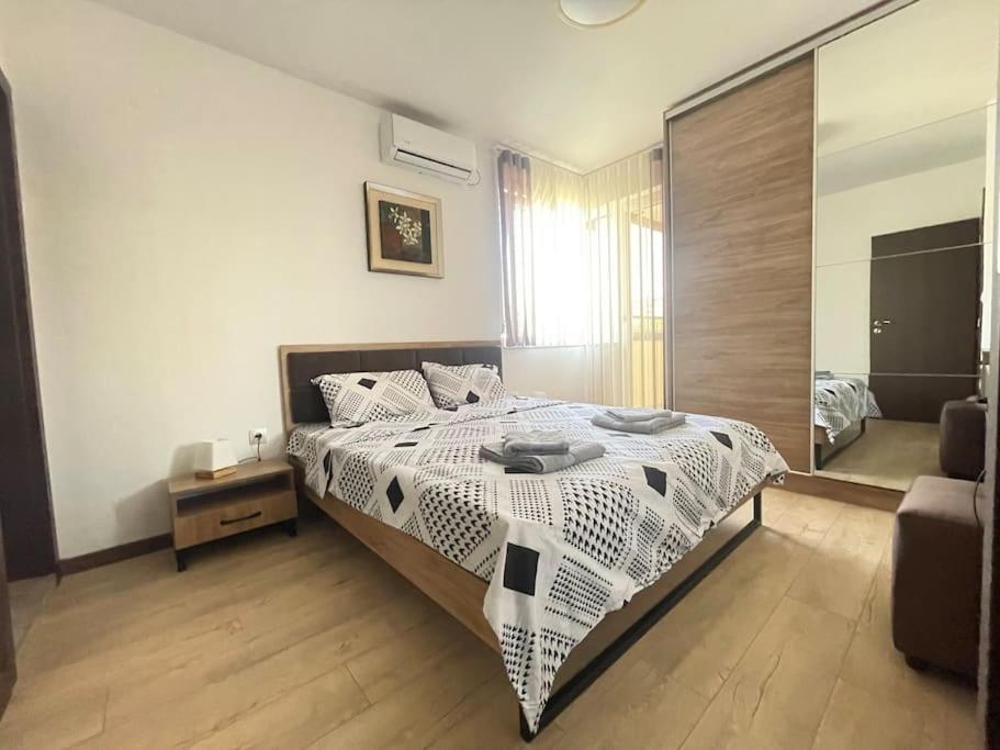 Elegance Estate - free parking