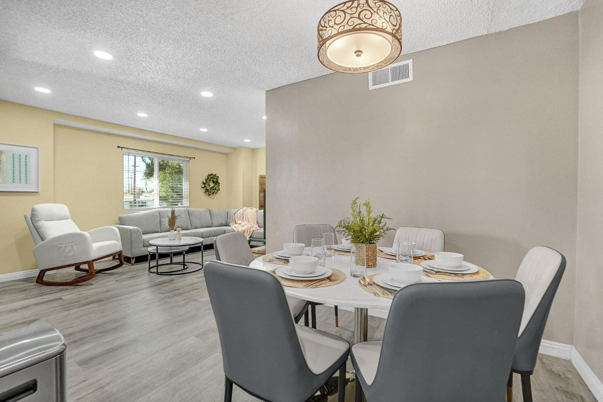 3BR/3BA Townhouse in El Monte - Property Image 14