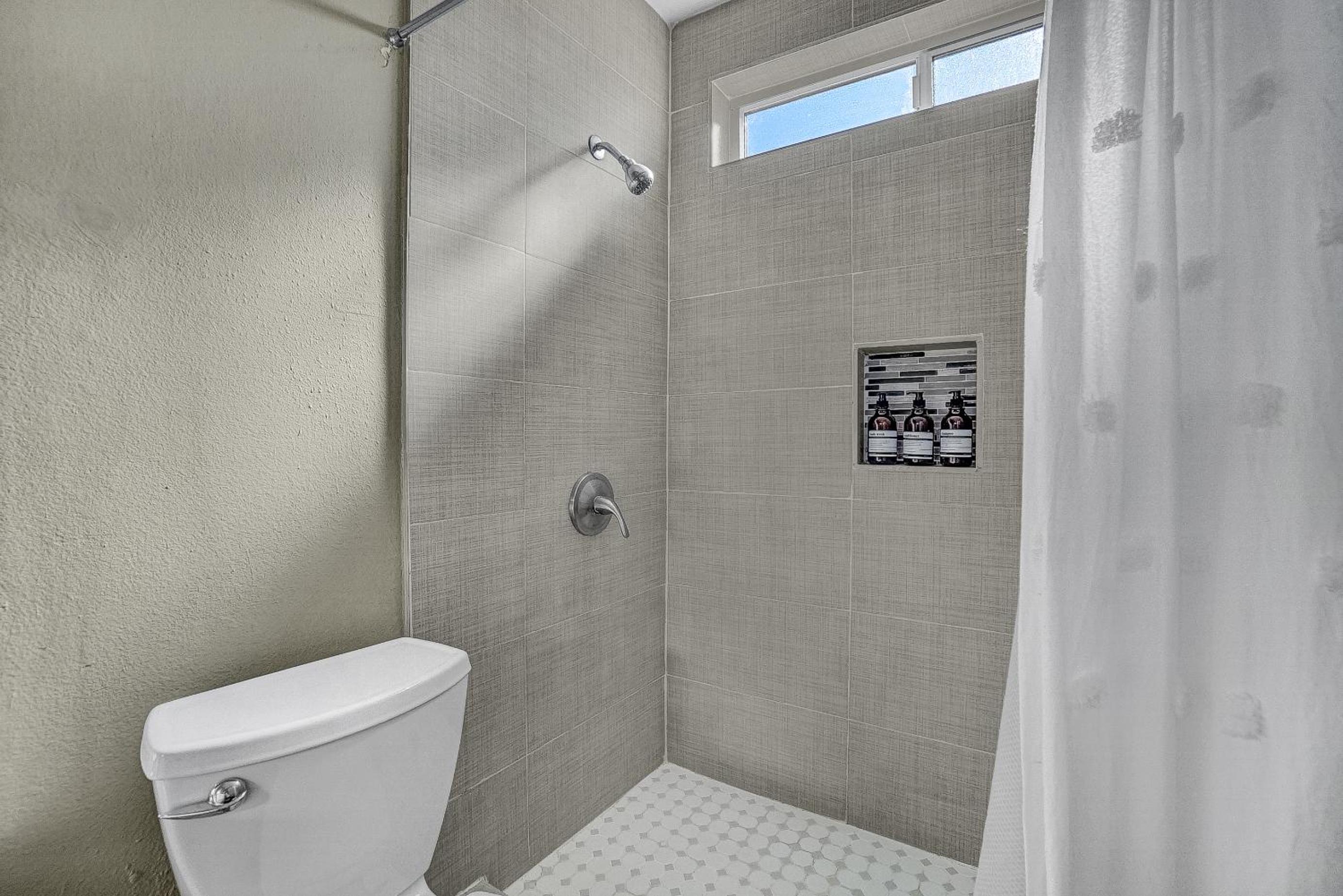 3BR/3BA Townhouse in El Monte - Property Image 5