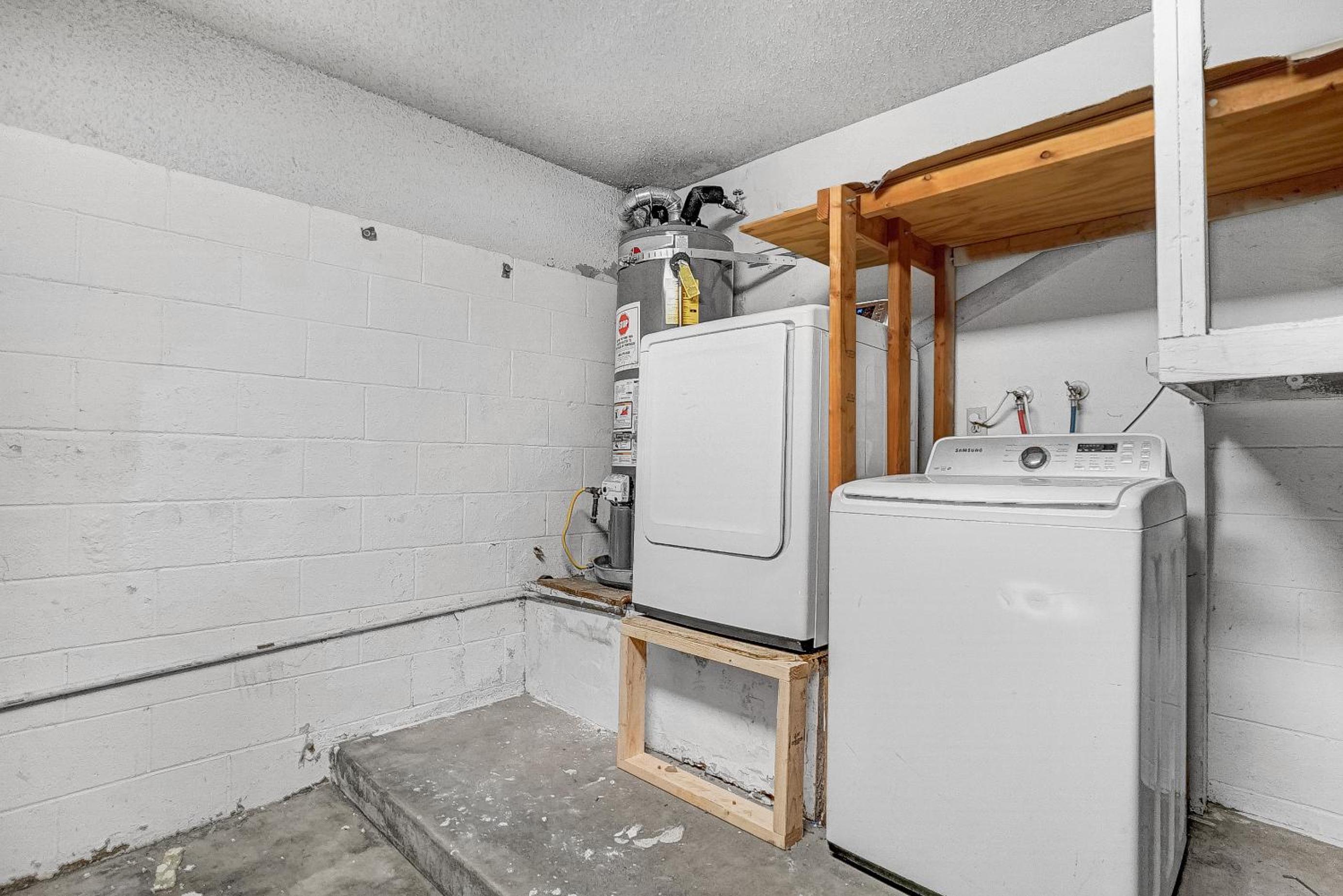 3BR/3BA Townhouse in El Monte - Property Image 29