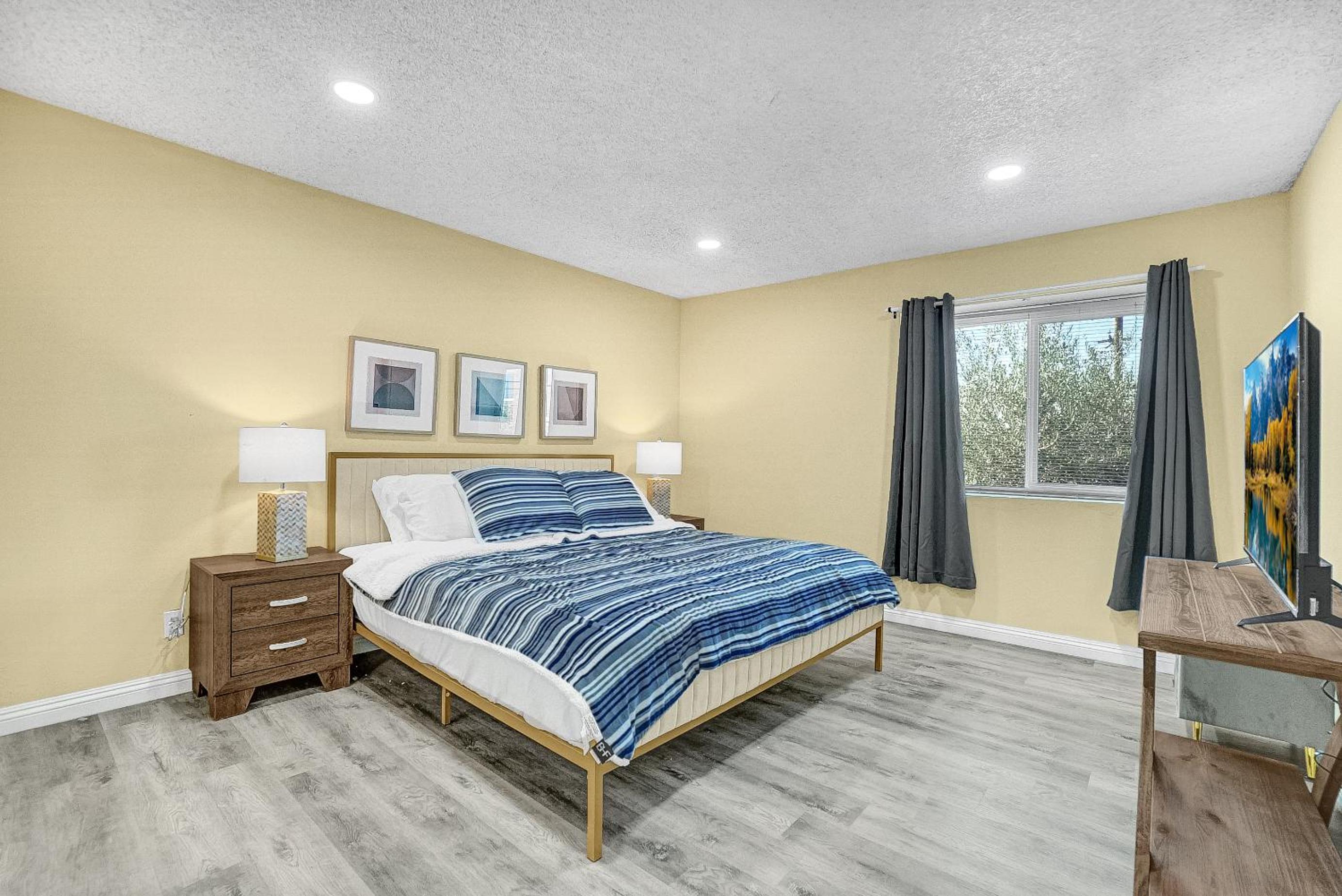 3BR/3BA Townhouse in El Monte - Property Image 16
