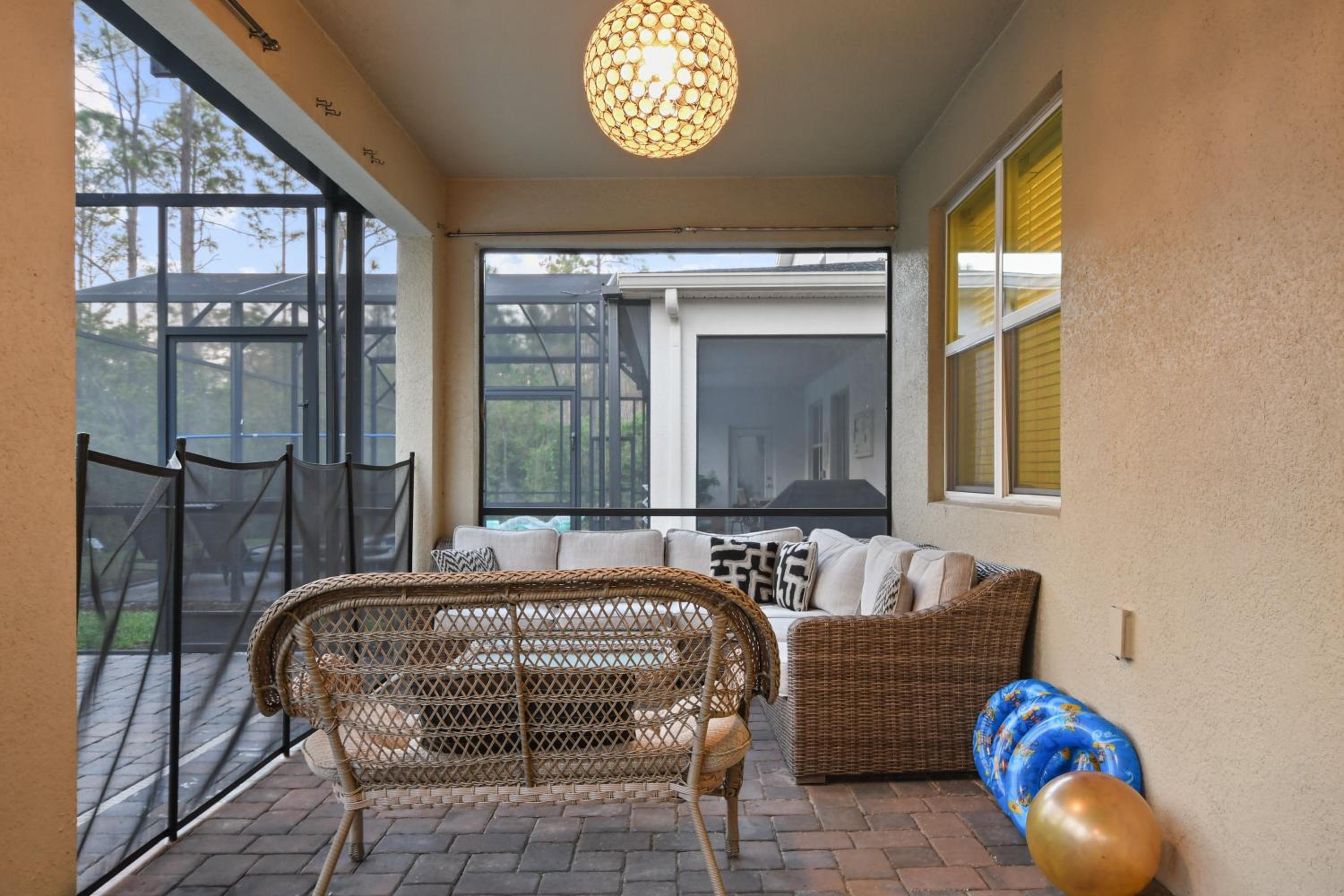 Luxury Stay: Pool, Spa, Near Disney & Outlets