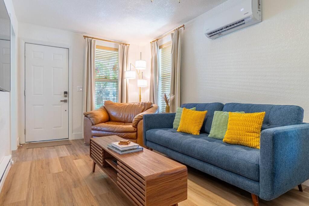 Charming 2BR in Reno with Cozy Patio Pets Welcome view 3