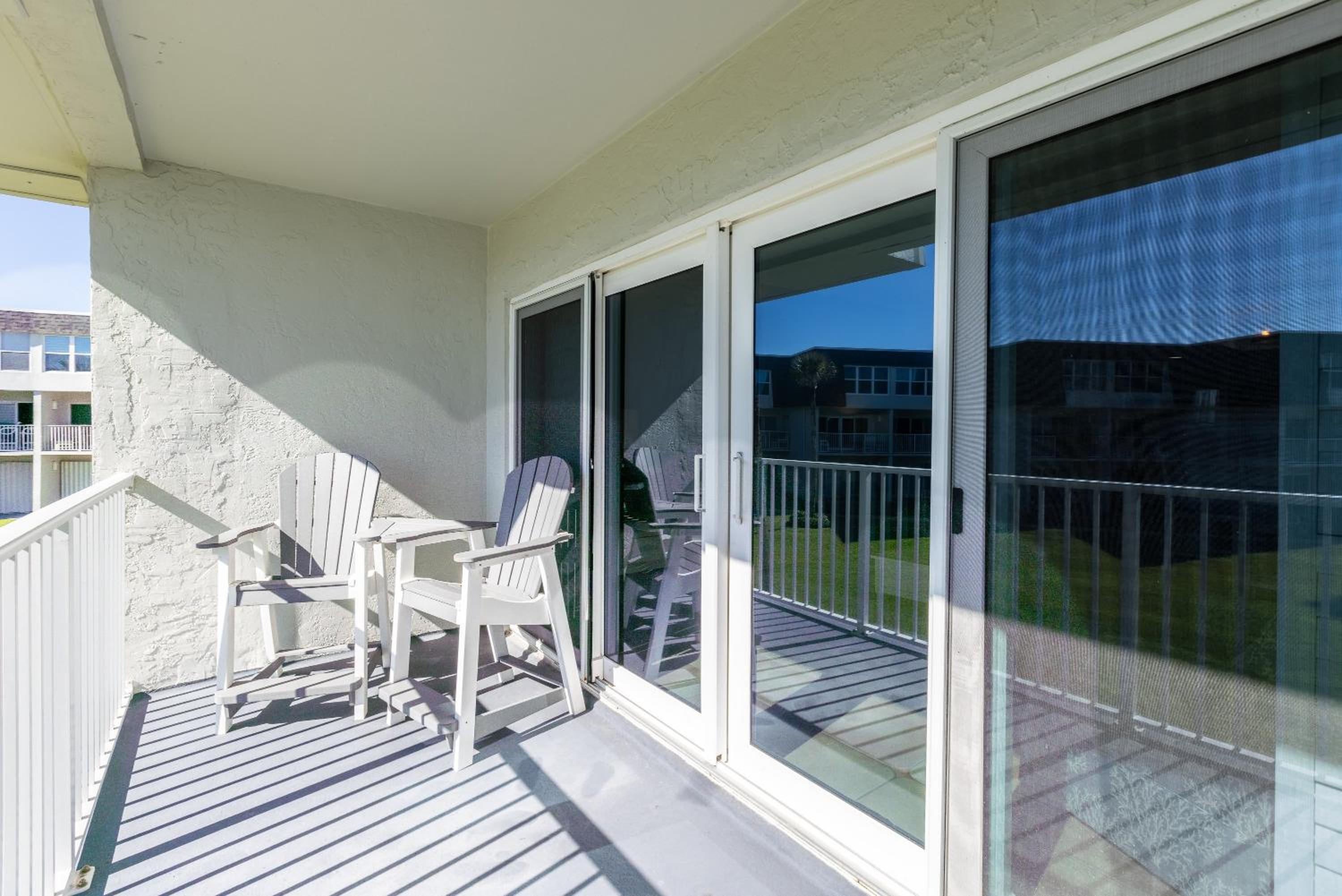 3 Lil Birds Surfside Condo Ocean View Pool Kiddie Pool