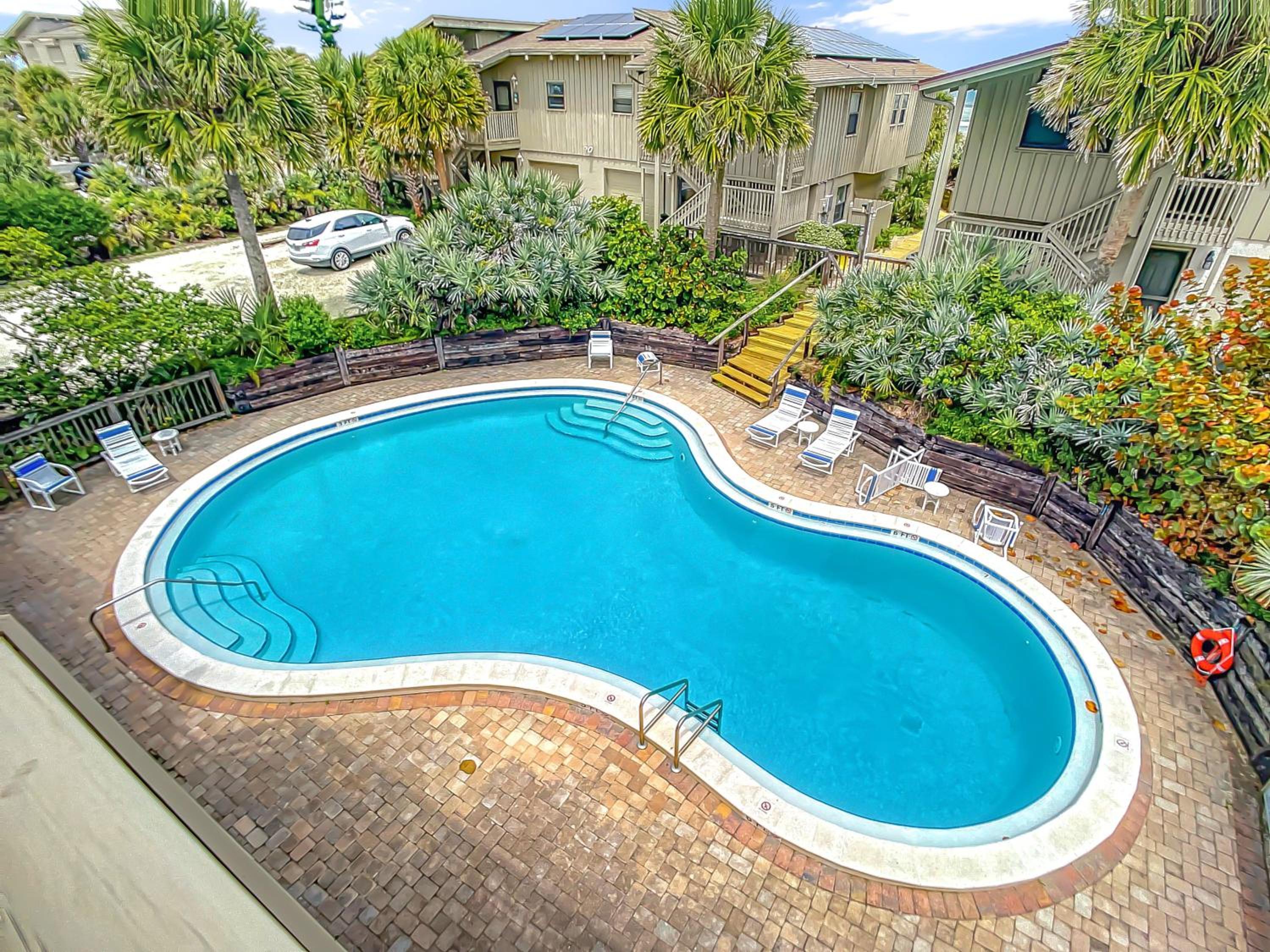 Ocean view townhome overlooking pool - Car Free Beach - Sea Dune Green Turtle C-10 view 4