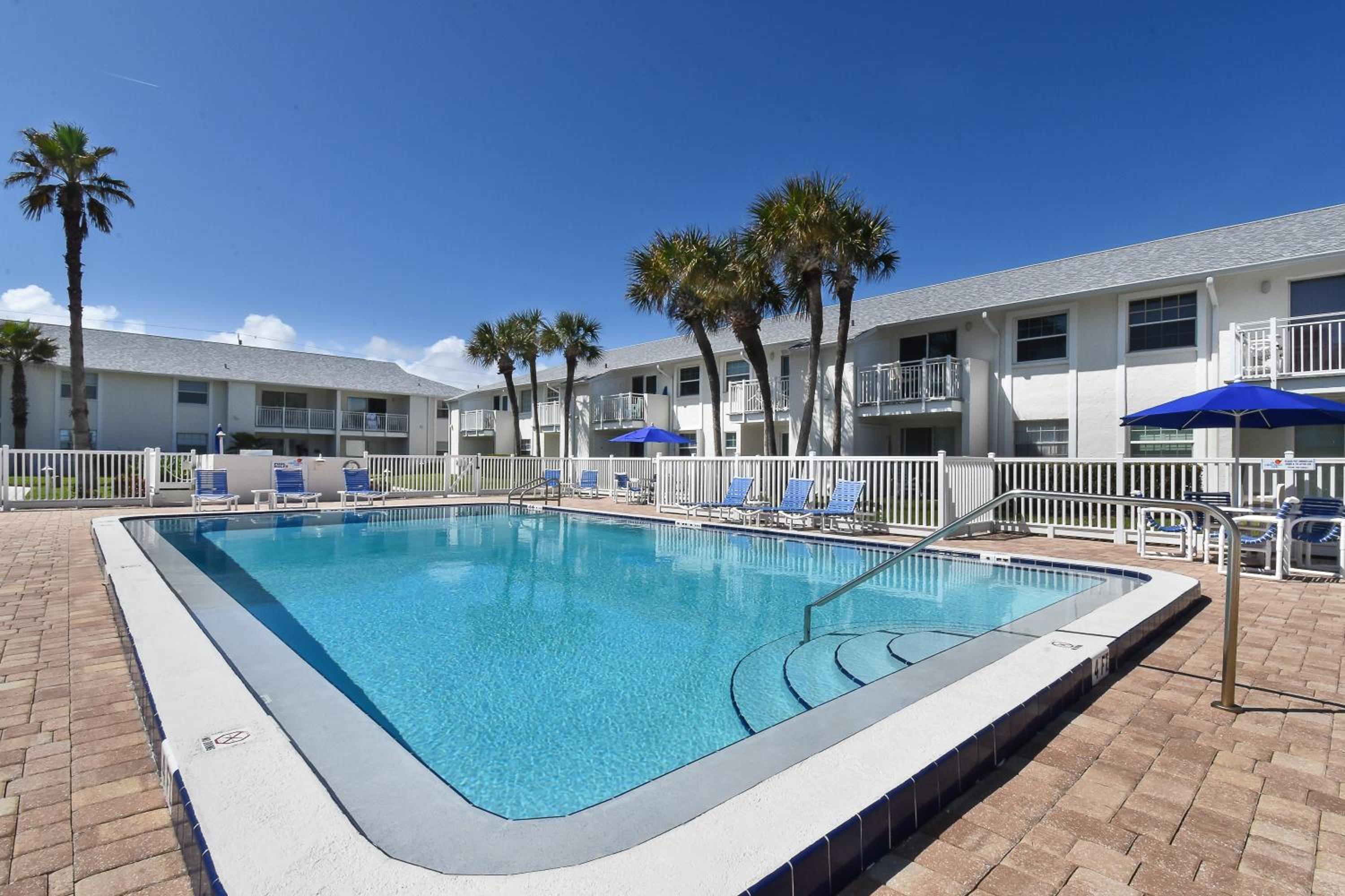 Colony Beach Club 138- Ground Level Oceanfront view 5