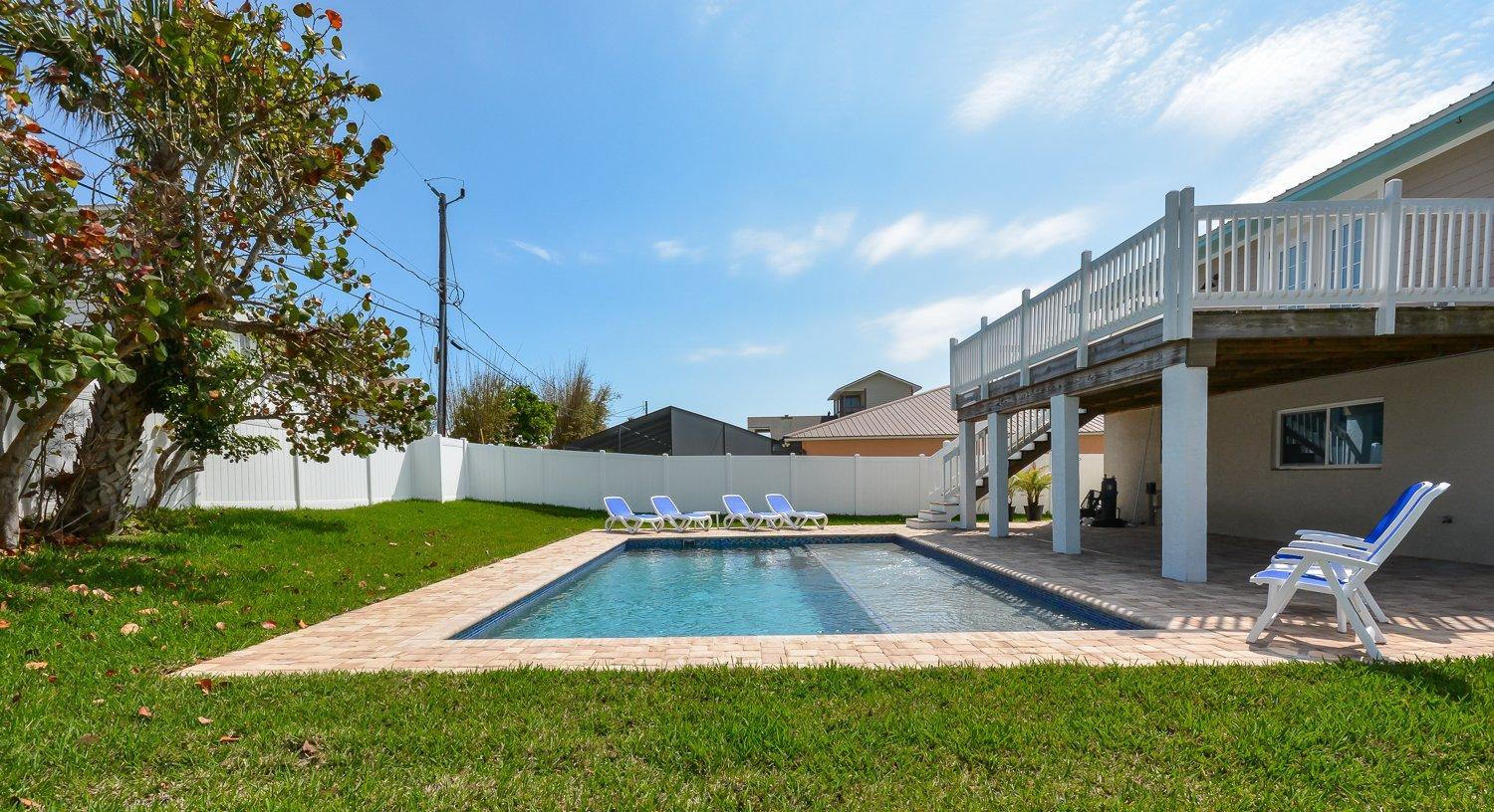 Gorgeous home with pool Walk to car free beach 4717S