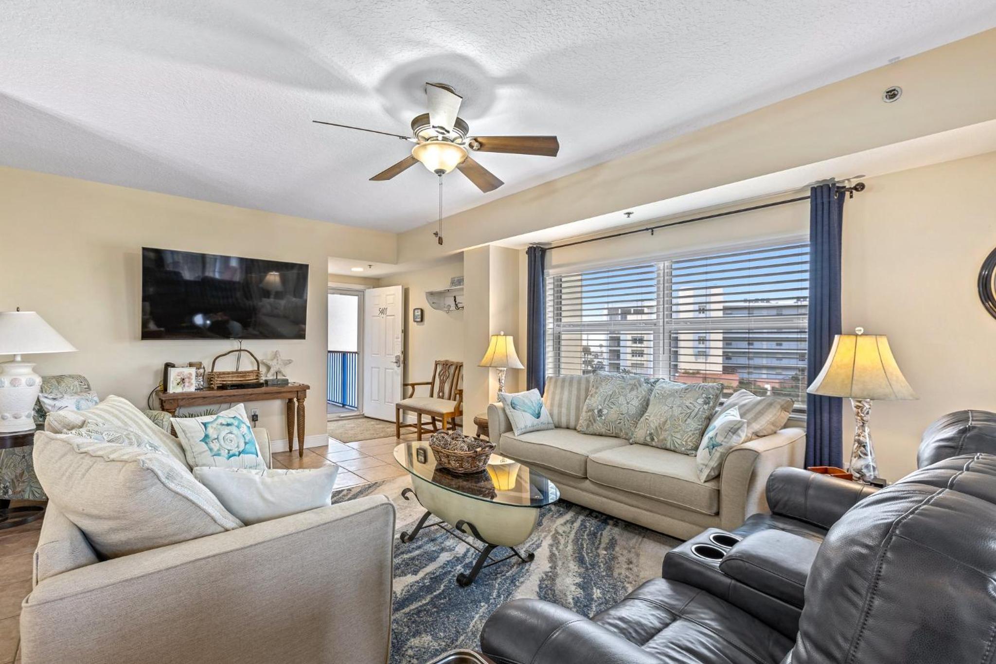 Beachside Bliss Walk to Beach Great Amenities OW5-401 view 4