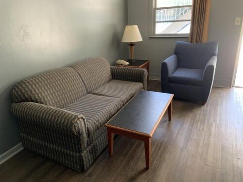 Paradise Suites - Newport News & Jefferson Ave view 5