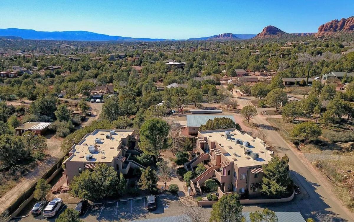 New The Grasshopper with Balcony, Heart of Sedona