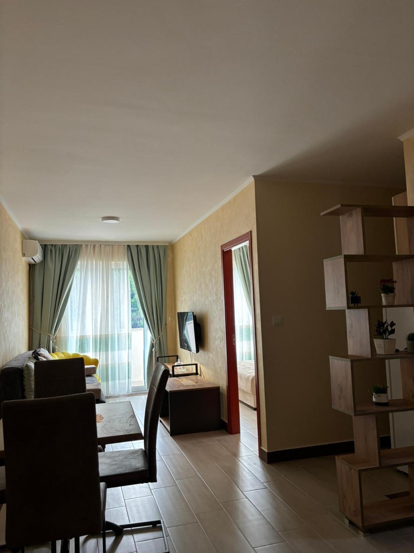 Dale apartment Becici- Paradiso
