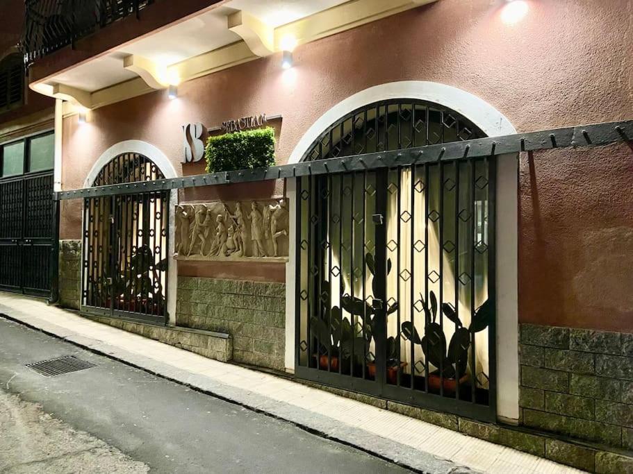 Sebastian's Elegant Apartment