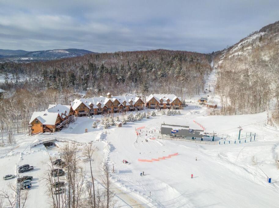 Étoile du Matin Tremblant Luxury Ski In Ski Out