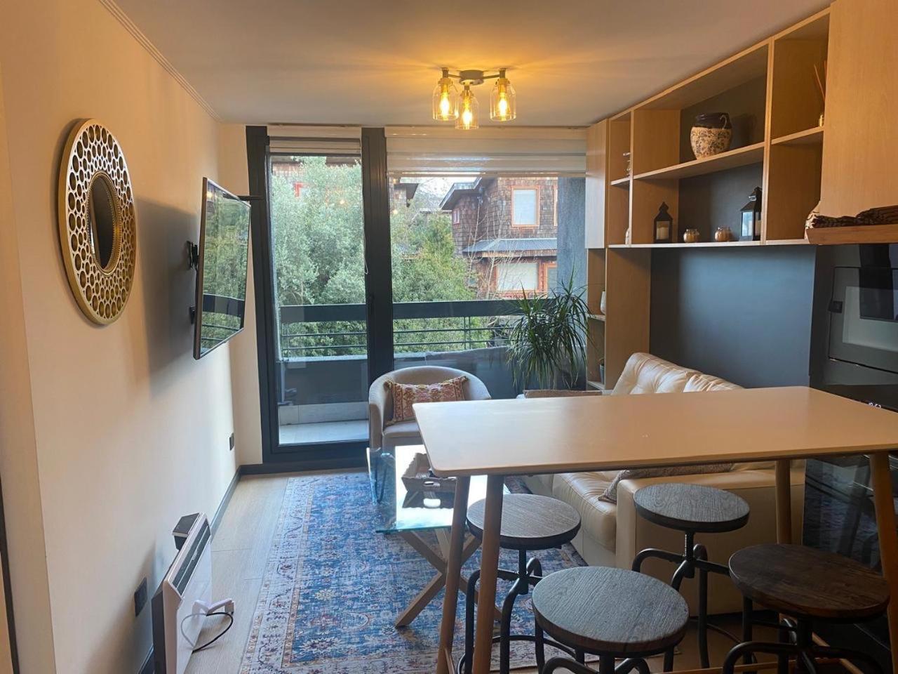 Maravilloso Depto nuevo 2D 2B centro frente al lago con piscina techada temperada, jacuzzi y gimnasio