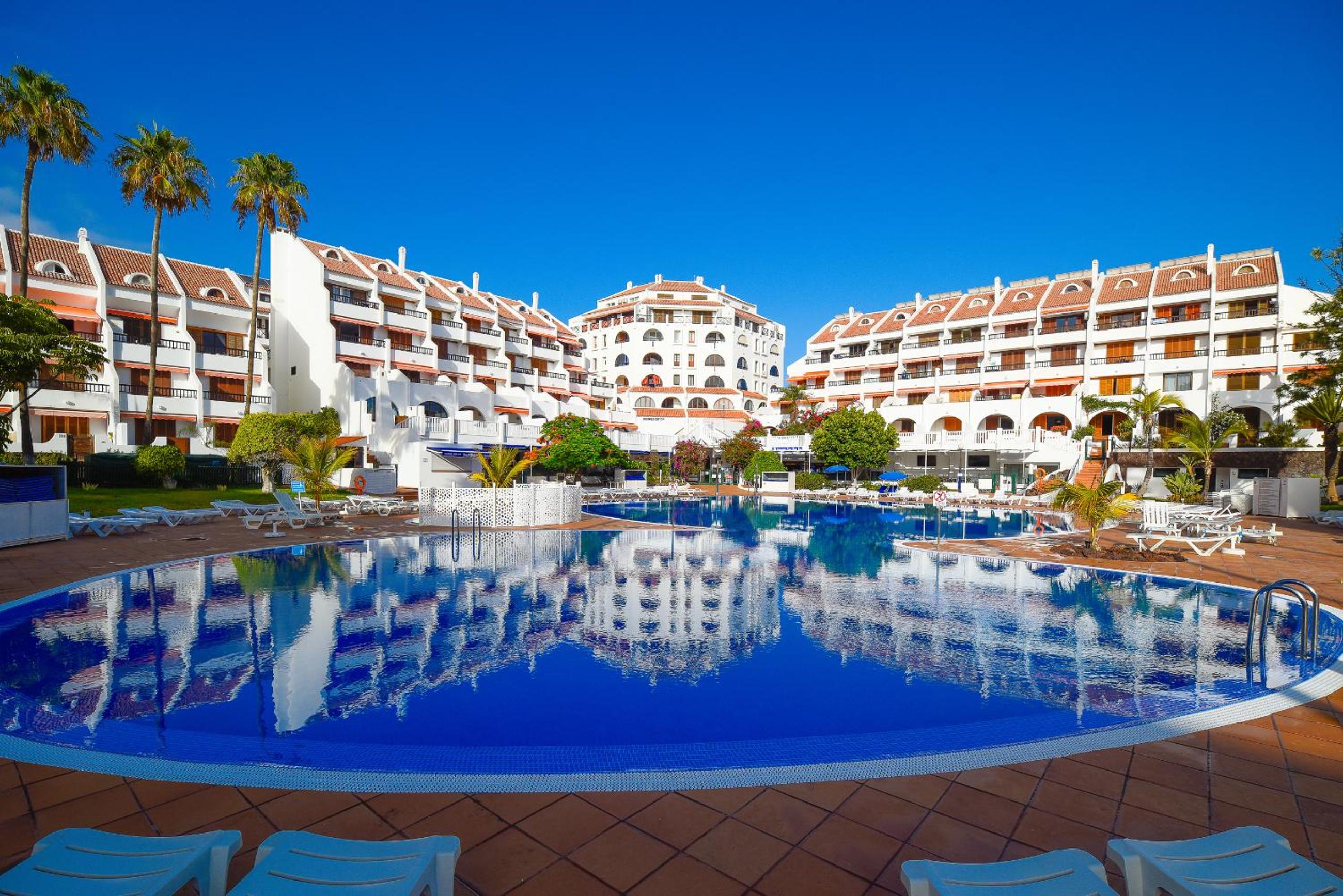 Hotel Parque Santiago II Casa Sol y Mar - Image 1