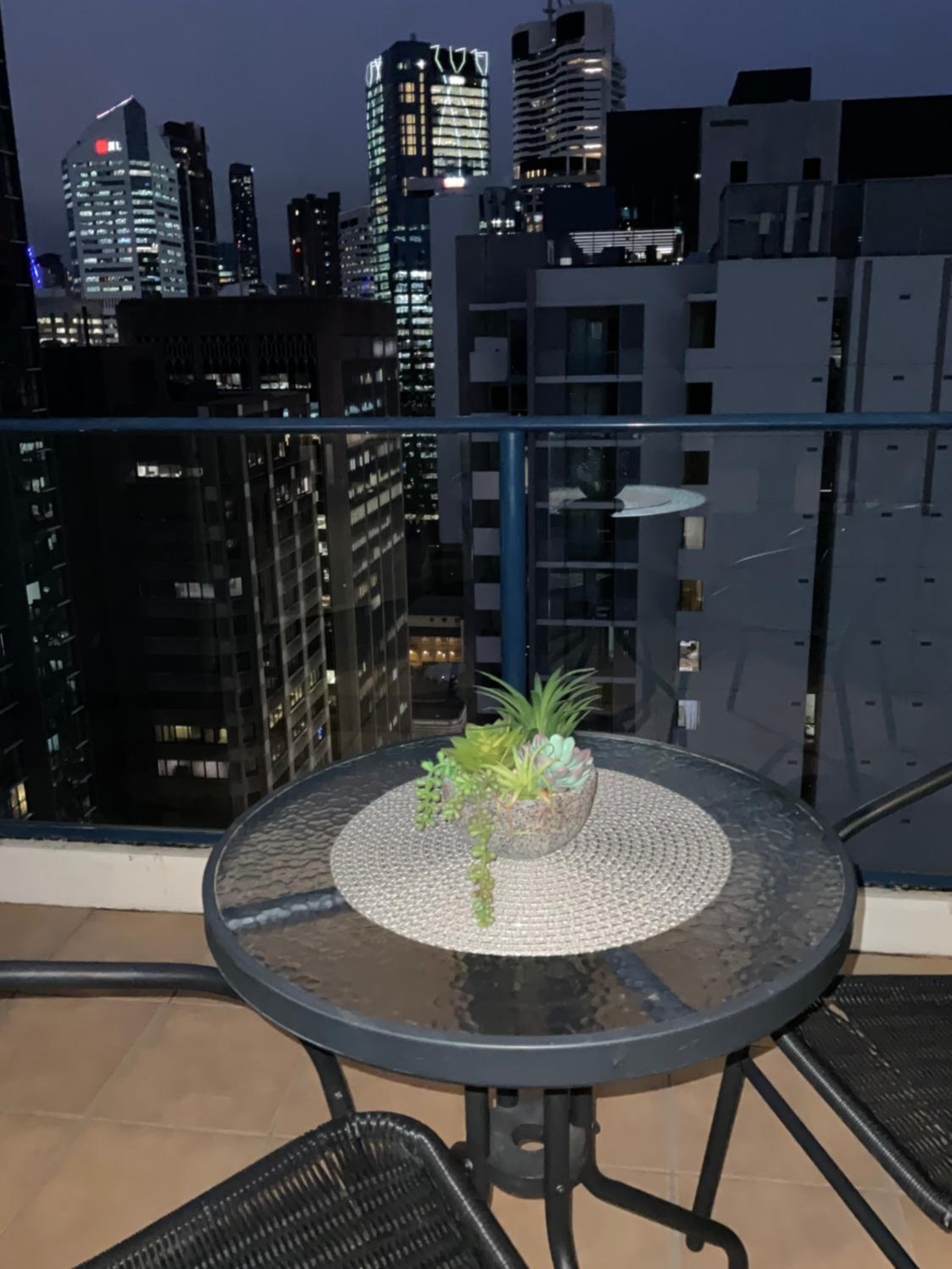 Best Location CBD & Free Parking