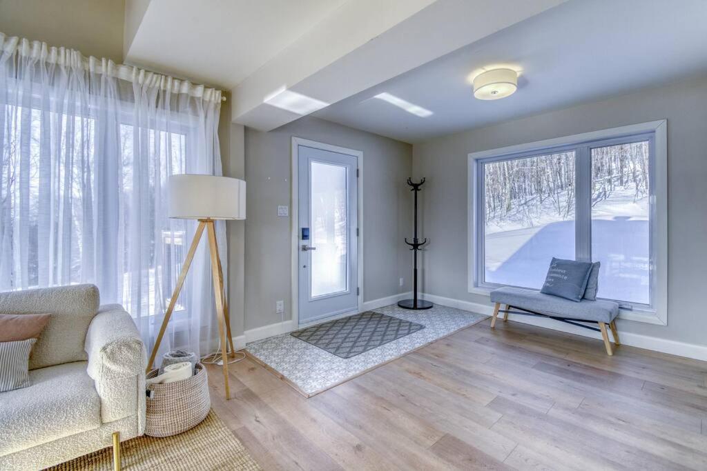 Lakeview Luxe Chalet Private Jacuzzi Lake Access
