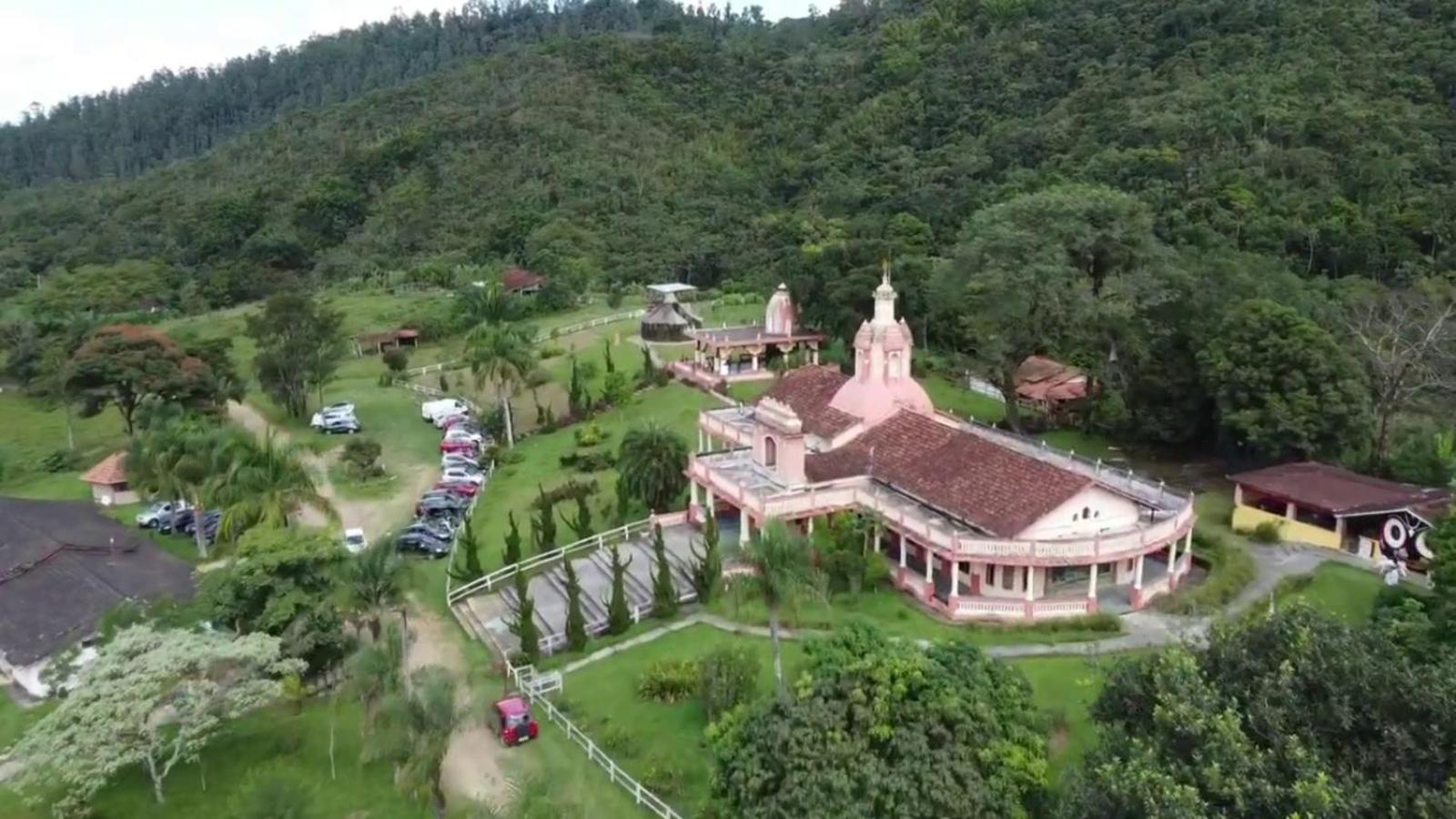Hospedaria Nova Gokula - Lótus -