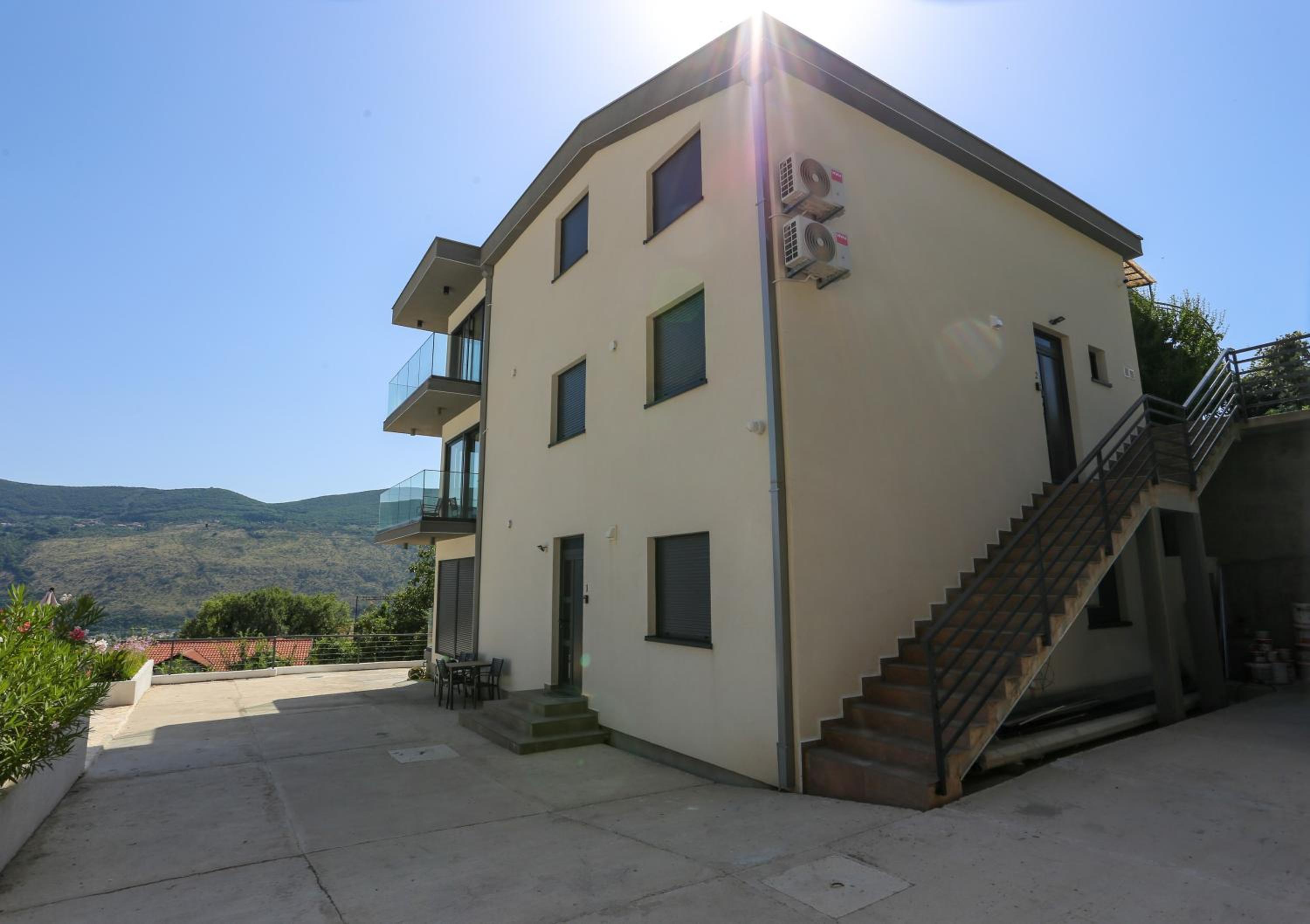 Hotel Magnolija apartmani - Image 1