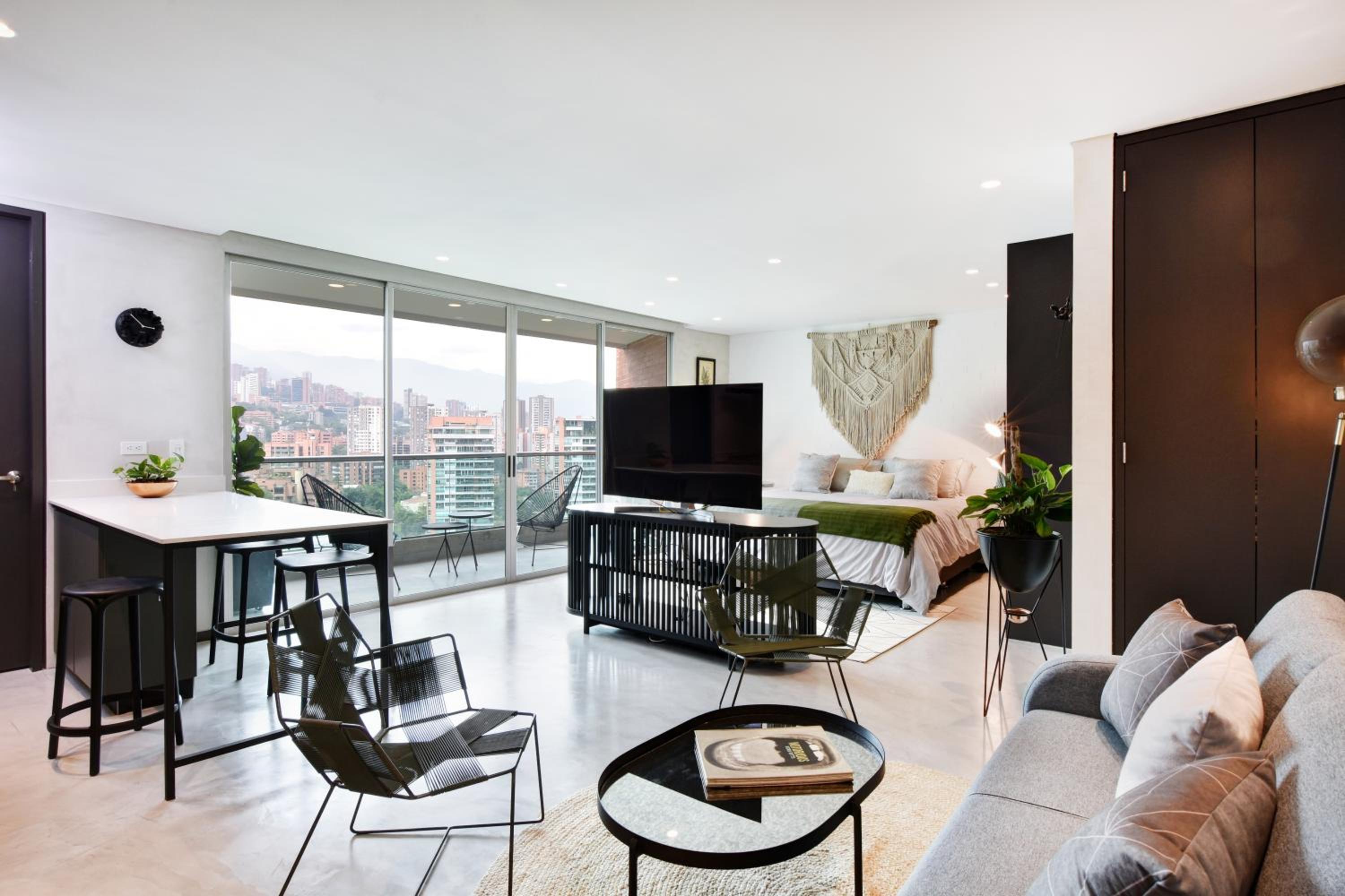Blux Apartments Medellin
