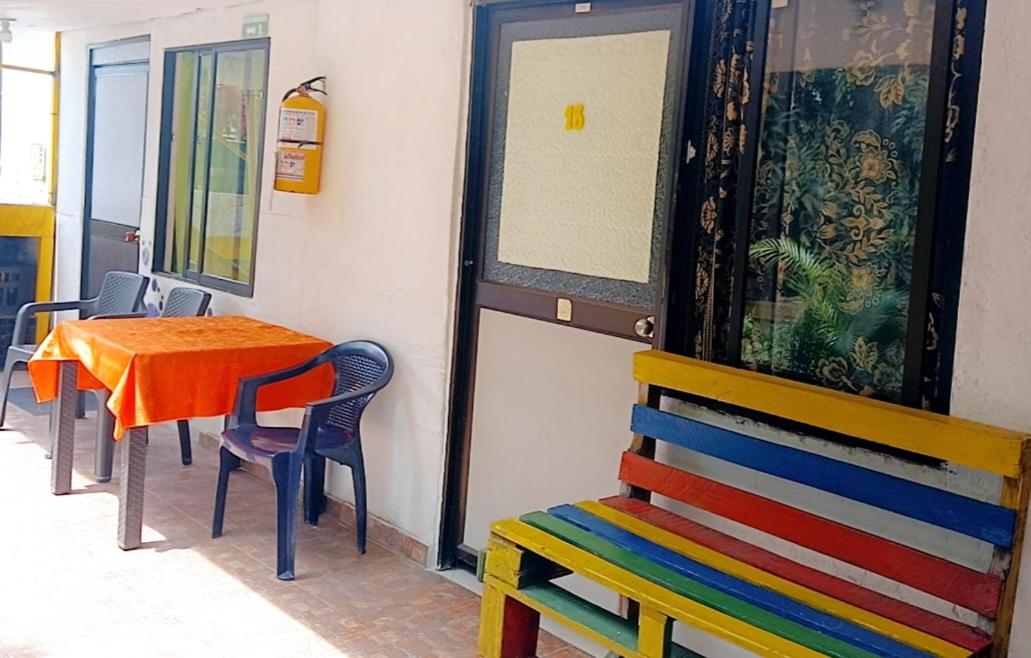 Casa Amarilla Hostel - Cali