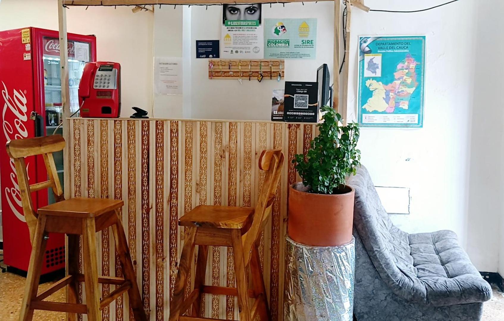 Casa Amarilla Hostel - Cali