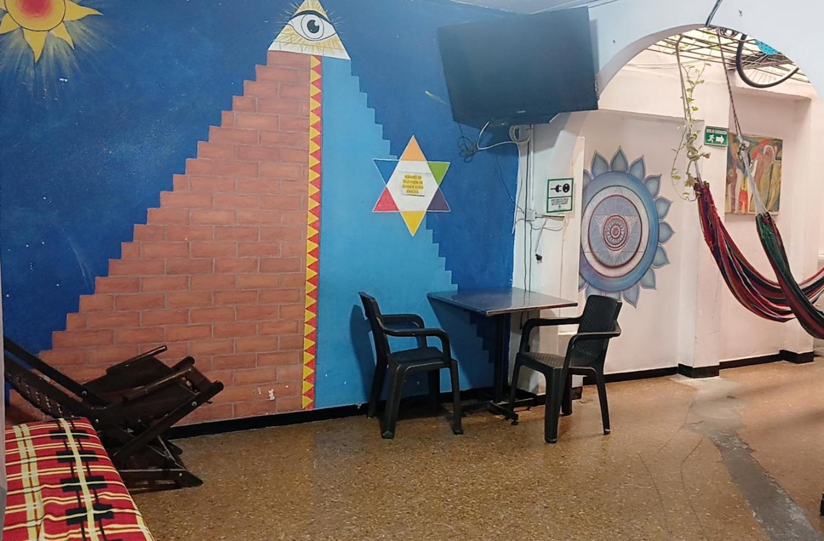 Casa Amarilla Hostel - Cali