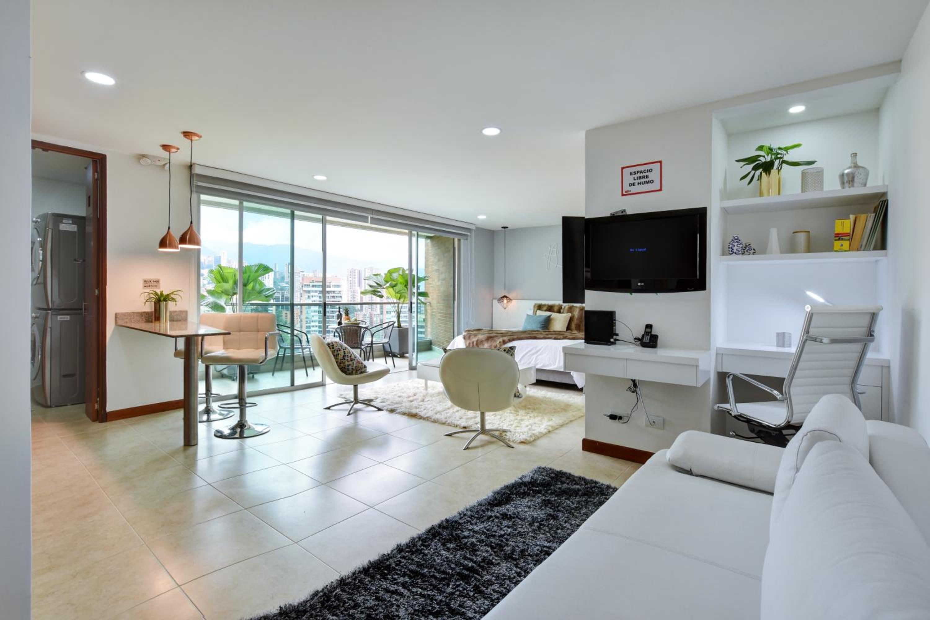 Blux Apartments Medellin